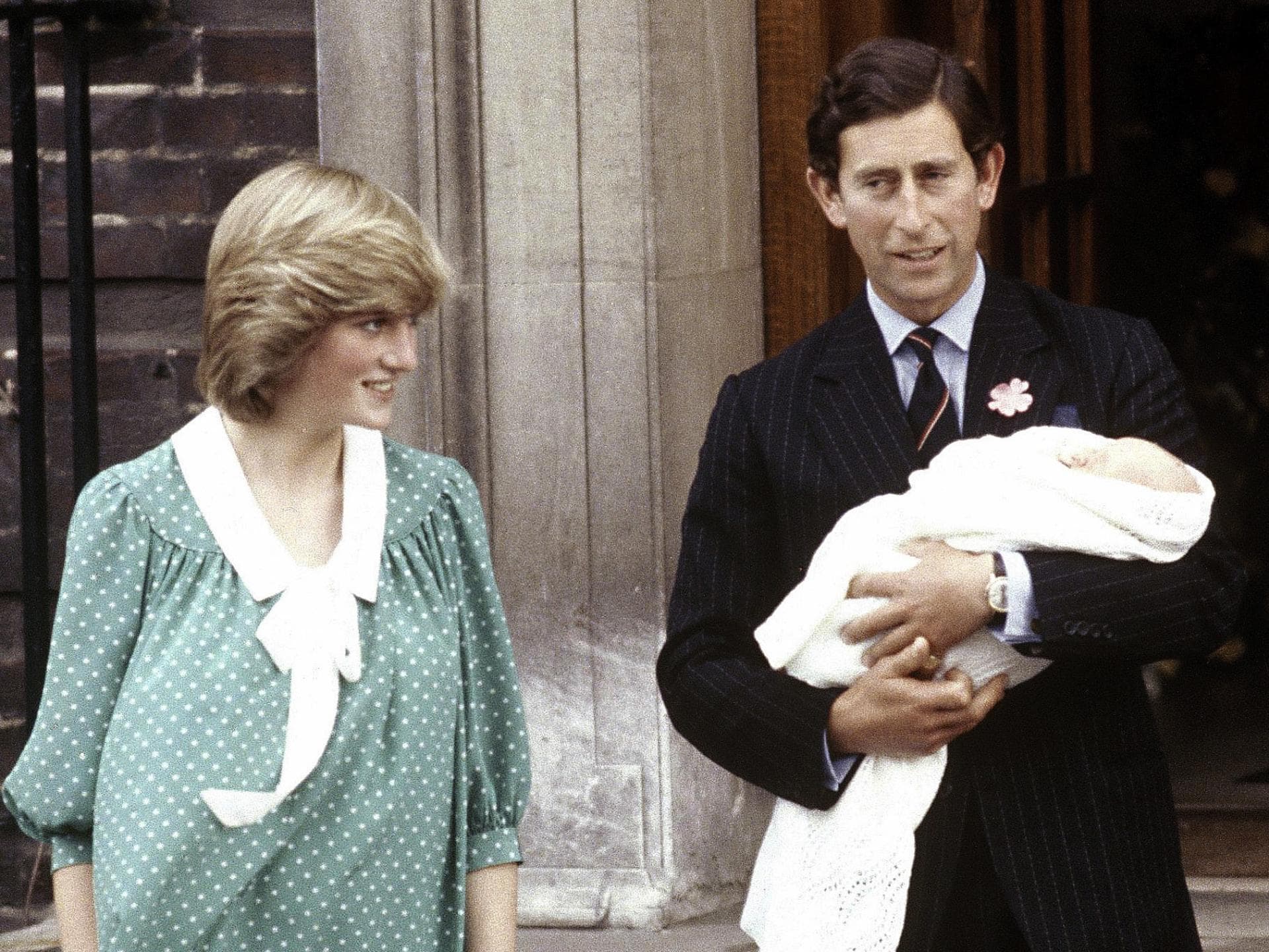 Prinzessin Diana und Prinz Charles mit Prinz William