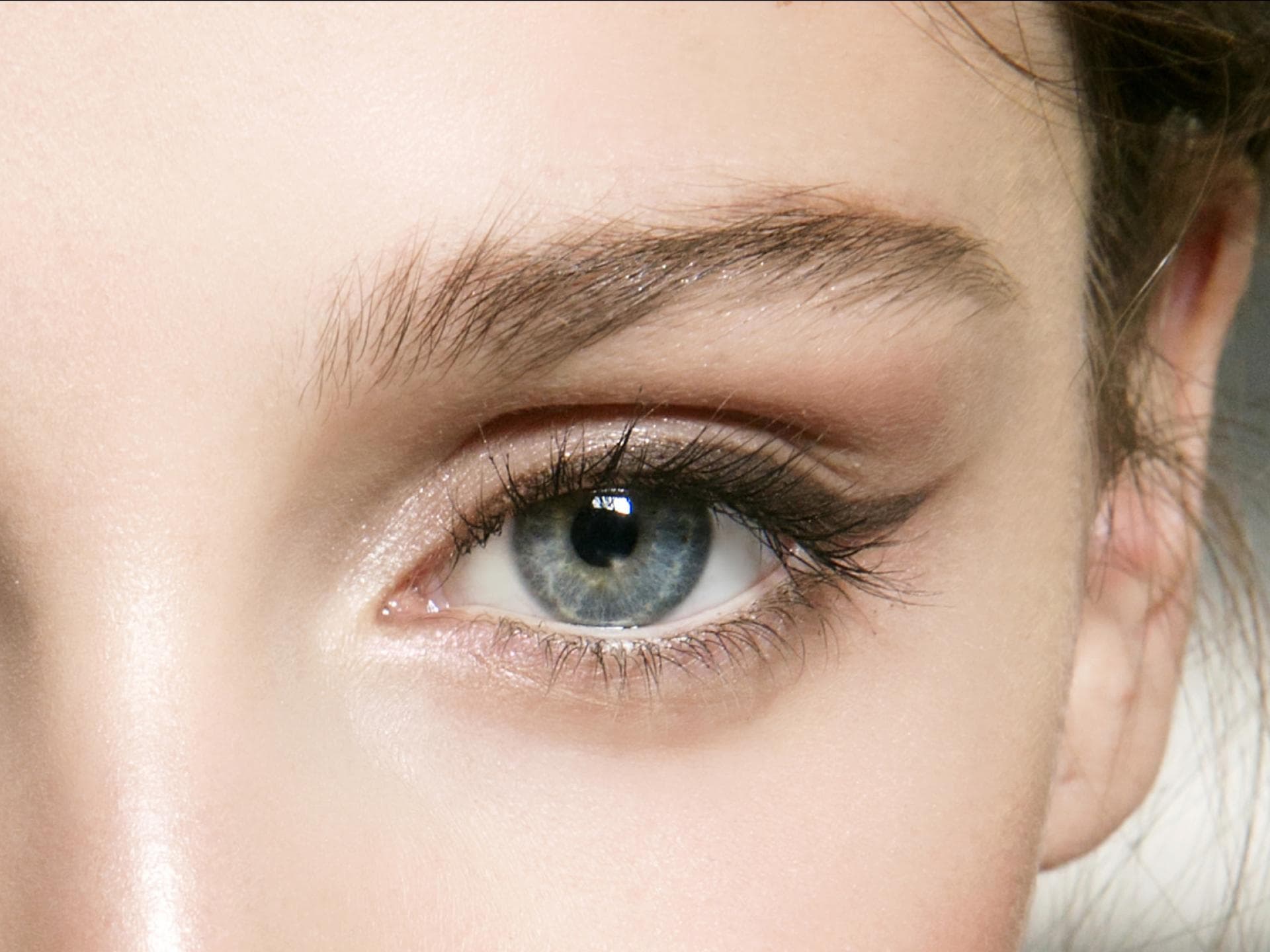 Brauner Eyeliner