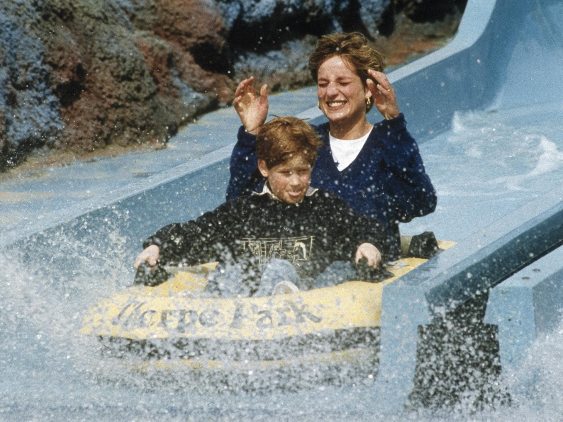 Prinzessin Diana und Prinz Harry