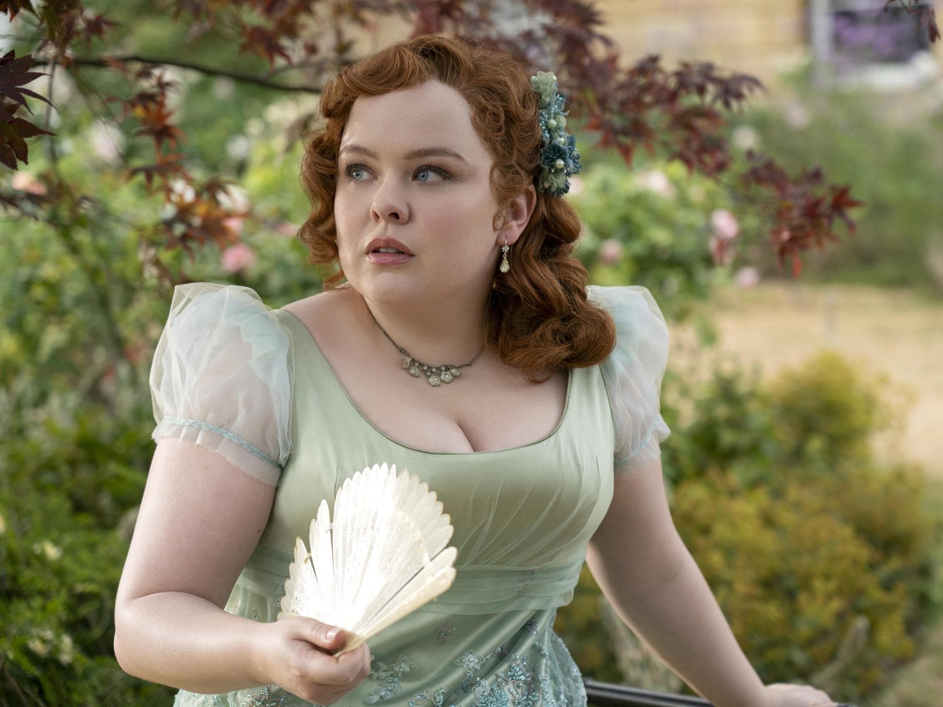 Dieses Sommerkleid schreit nach Bridgerton, ist aber komplett alltagstauglich Bridgerton Staffel 3 Penelope im Garten