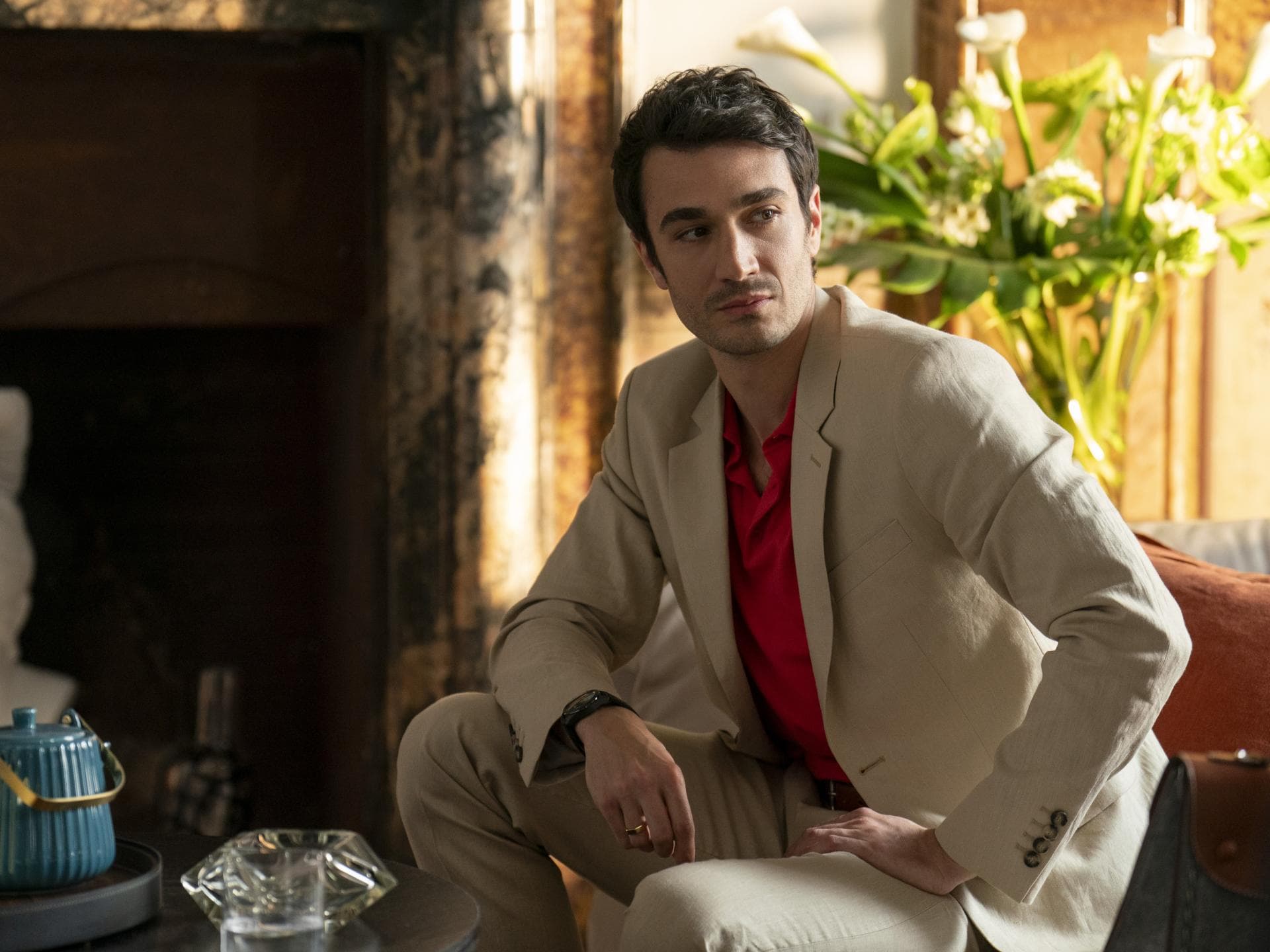 Marcello aus “Emily in Paris”:  Eugenio Franceschini