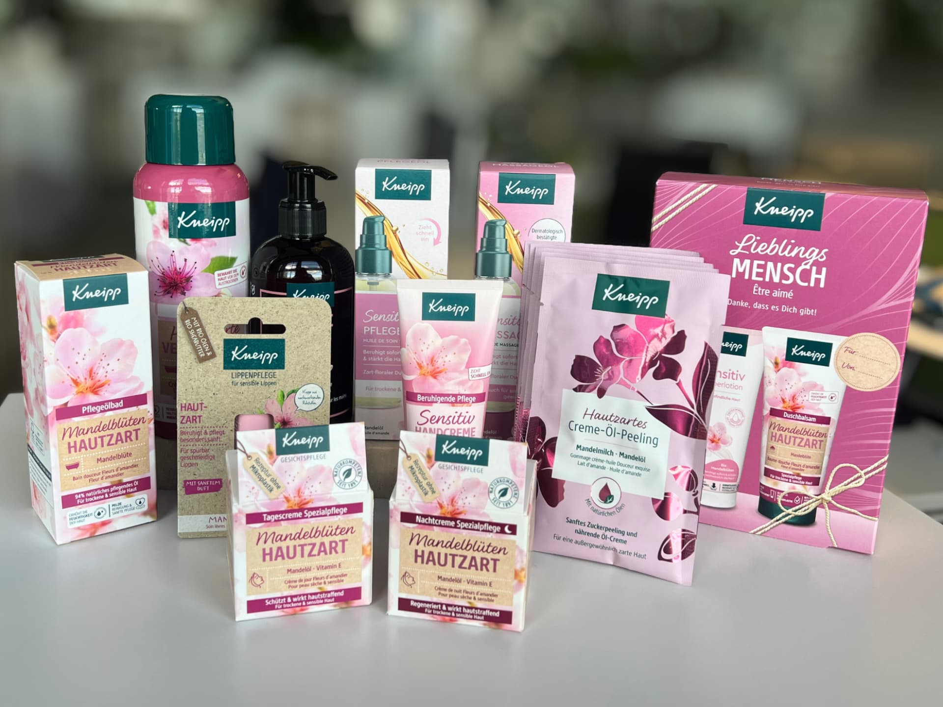 Adventskalender-Türchen 20: Gewinne ein Mandelblüten-Pflegepaket von Kneipp