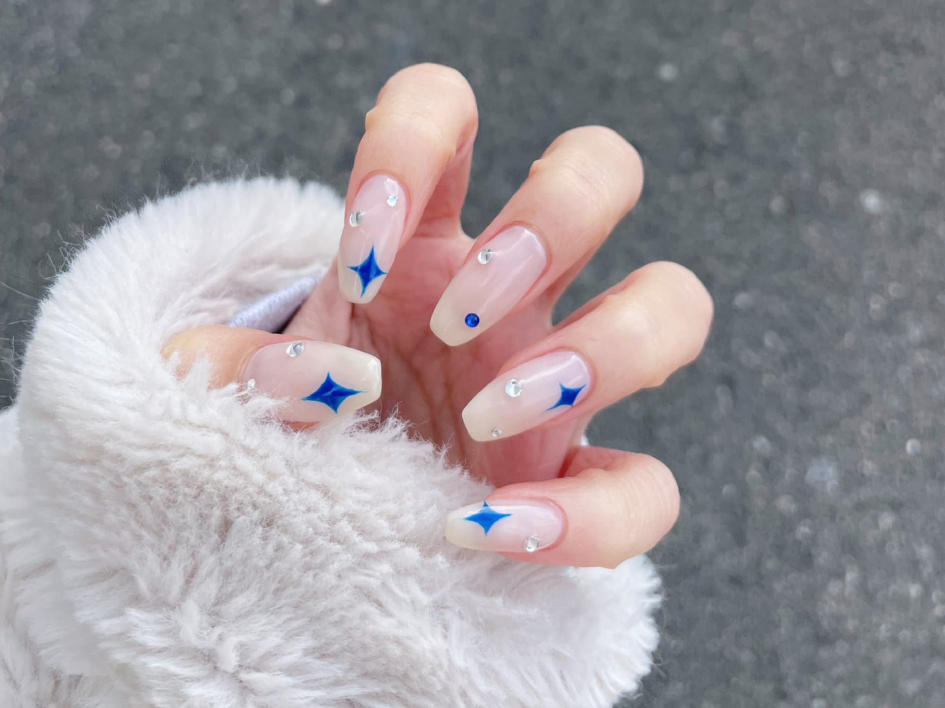 Nageldesign mit Sternen