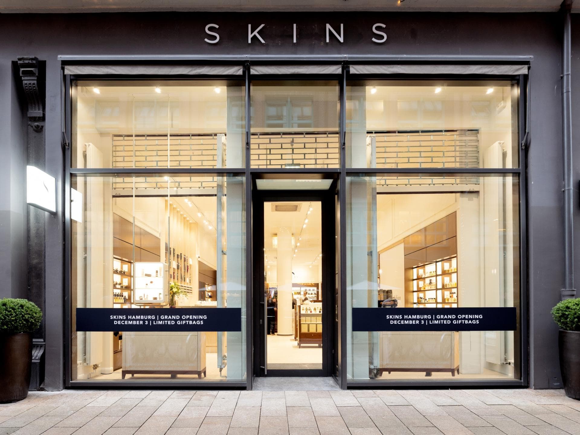 Adventskalender-Türchen 23: Gewinne ein luxuriöses Duftpaket von Skins