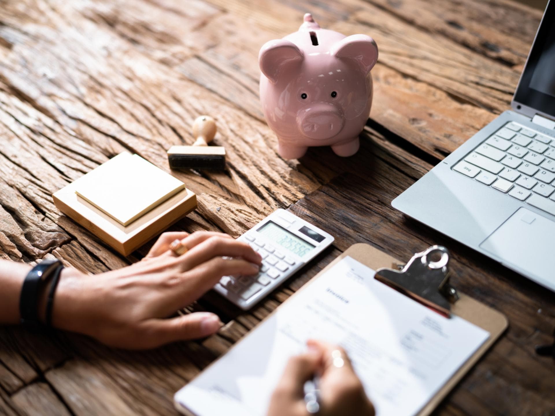 Finanzielle Selbstfürsorge: So legst du die Basis für zukünftige Wünsche