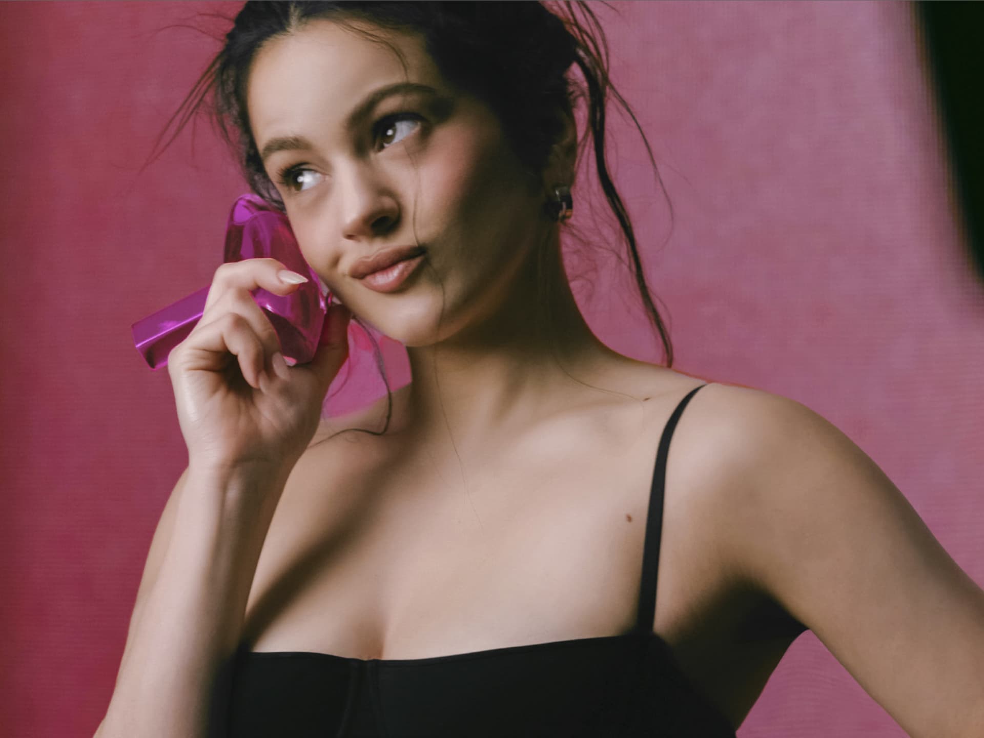 Rosalía für Calvin Klein euphoria elixirs Rosalía für Calvin Klein euphoria elixirs