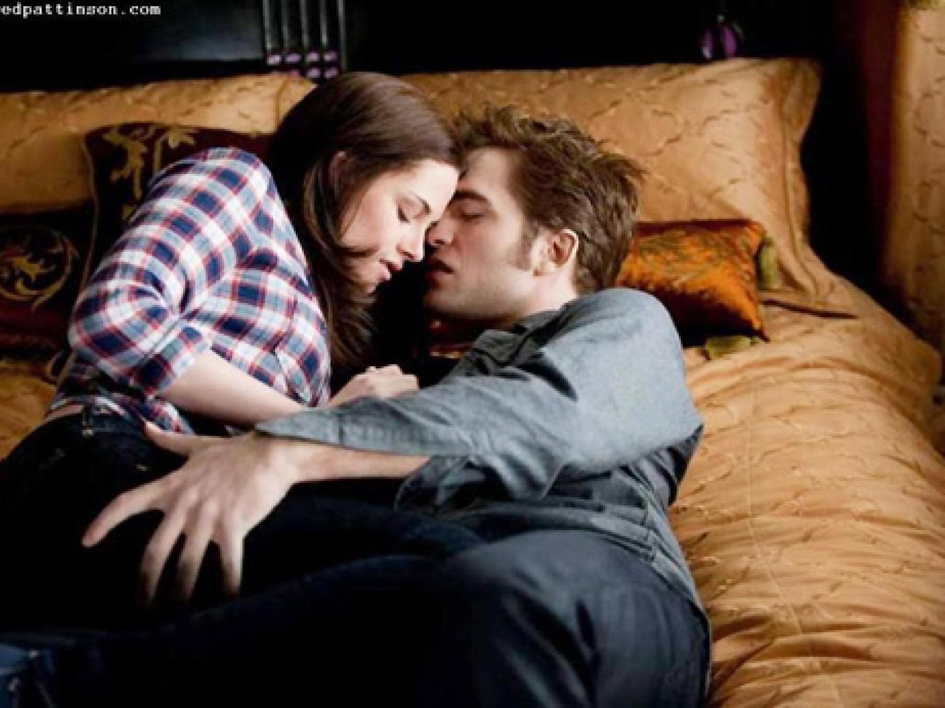 robert-pattinson-und-kristen-stewart-in-twilight-3-eclipse-520x346-bild-2-638030.jpg robert-pattinson-und-kristen-stewart-in-twilight-3-eclipse-520x346-bild-2-638030.jpg