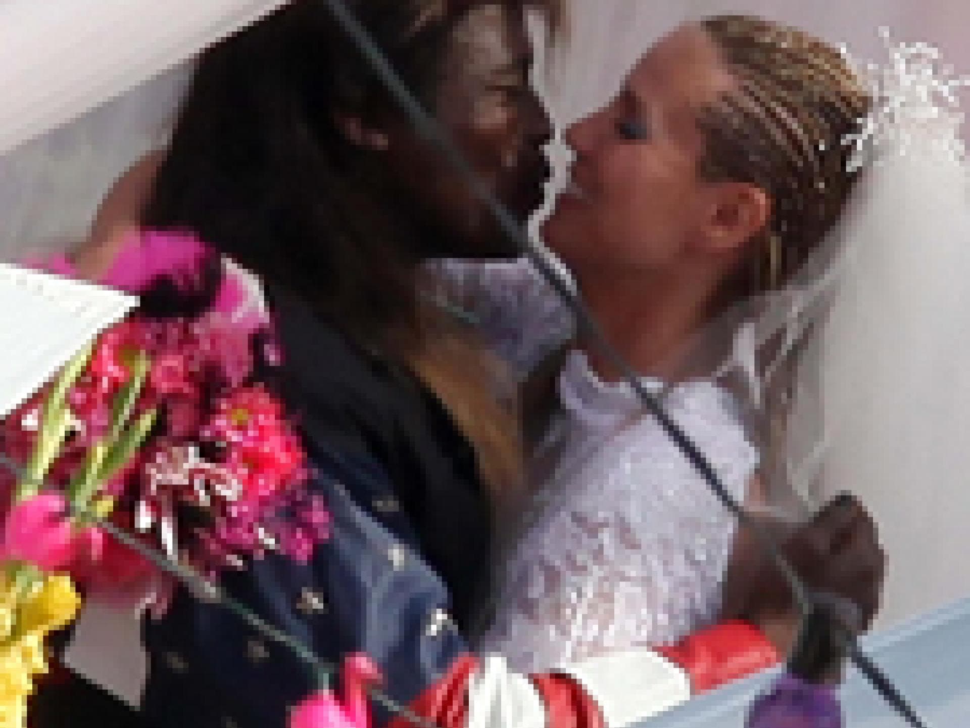 heidi-klum-und-seal-trash-hochzeit-in-malibu-180x250-bild-1-410656.jpg