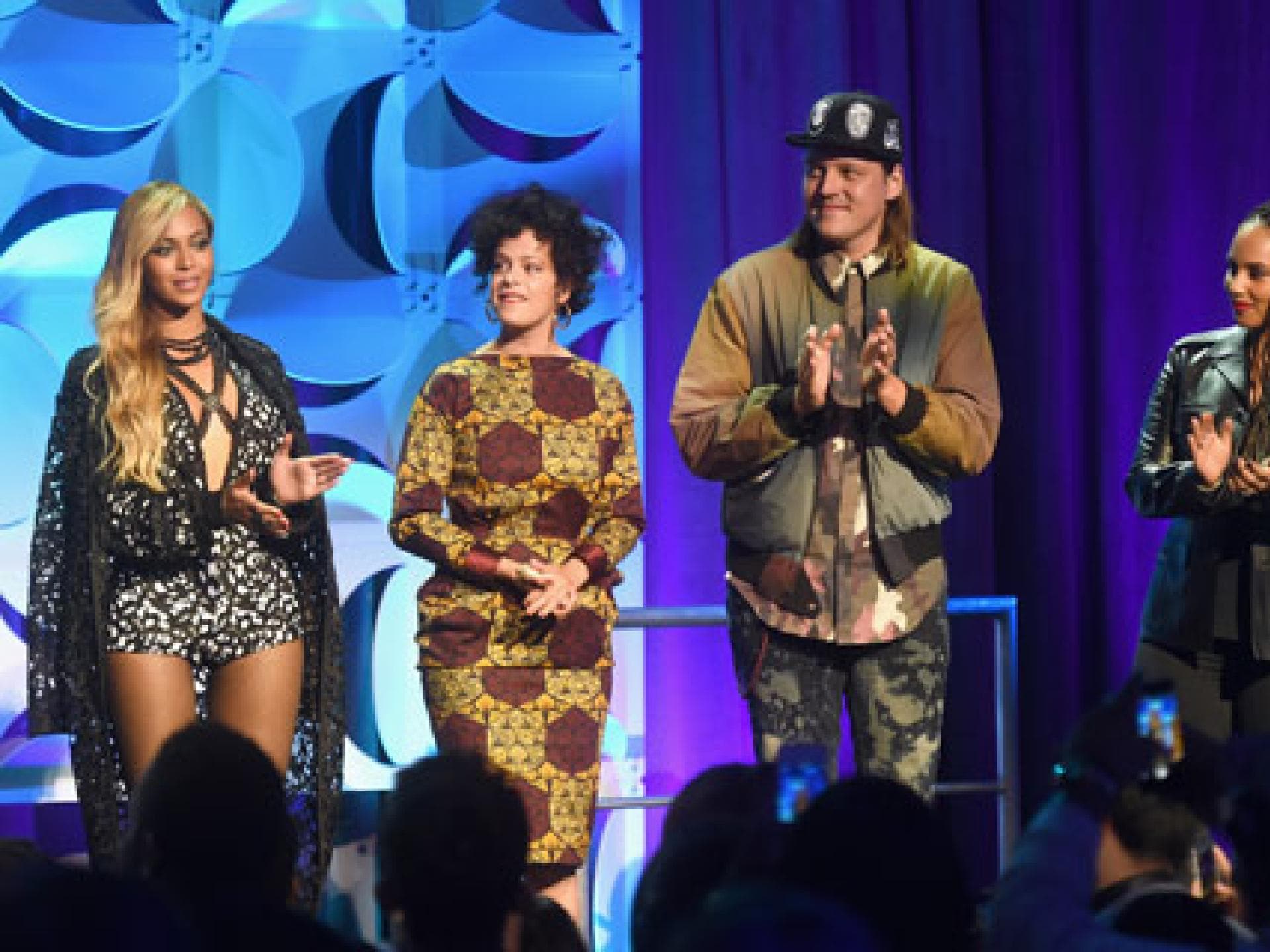 win-butler-2040545.jpg win-butler-2040545.jpg