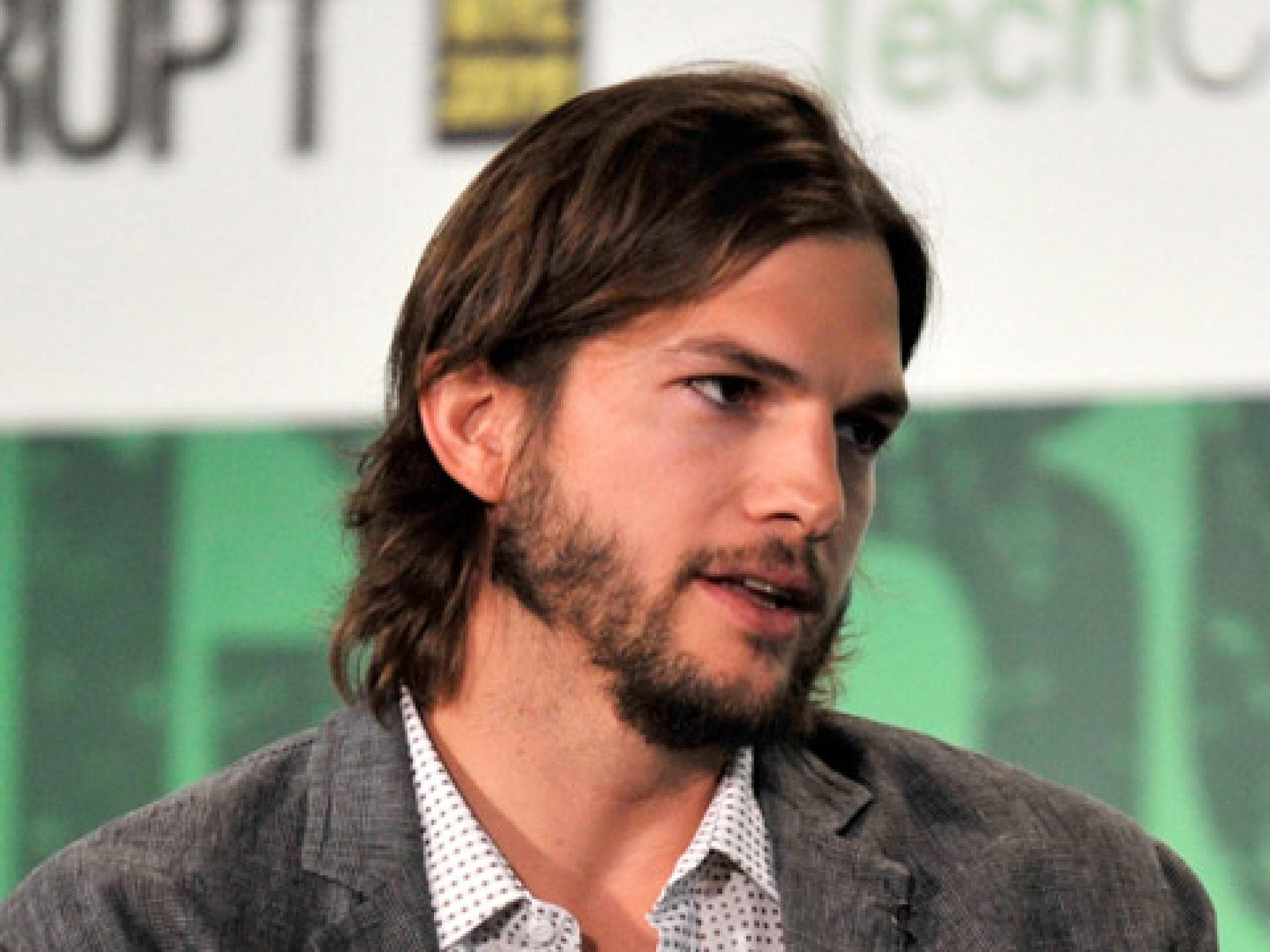 ashton-kutcher-muss-zum-waxing-480x360-364396.jpg ashton-kutcher-muss-zum-waxing-480x360-364396.jpg