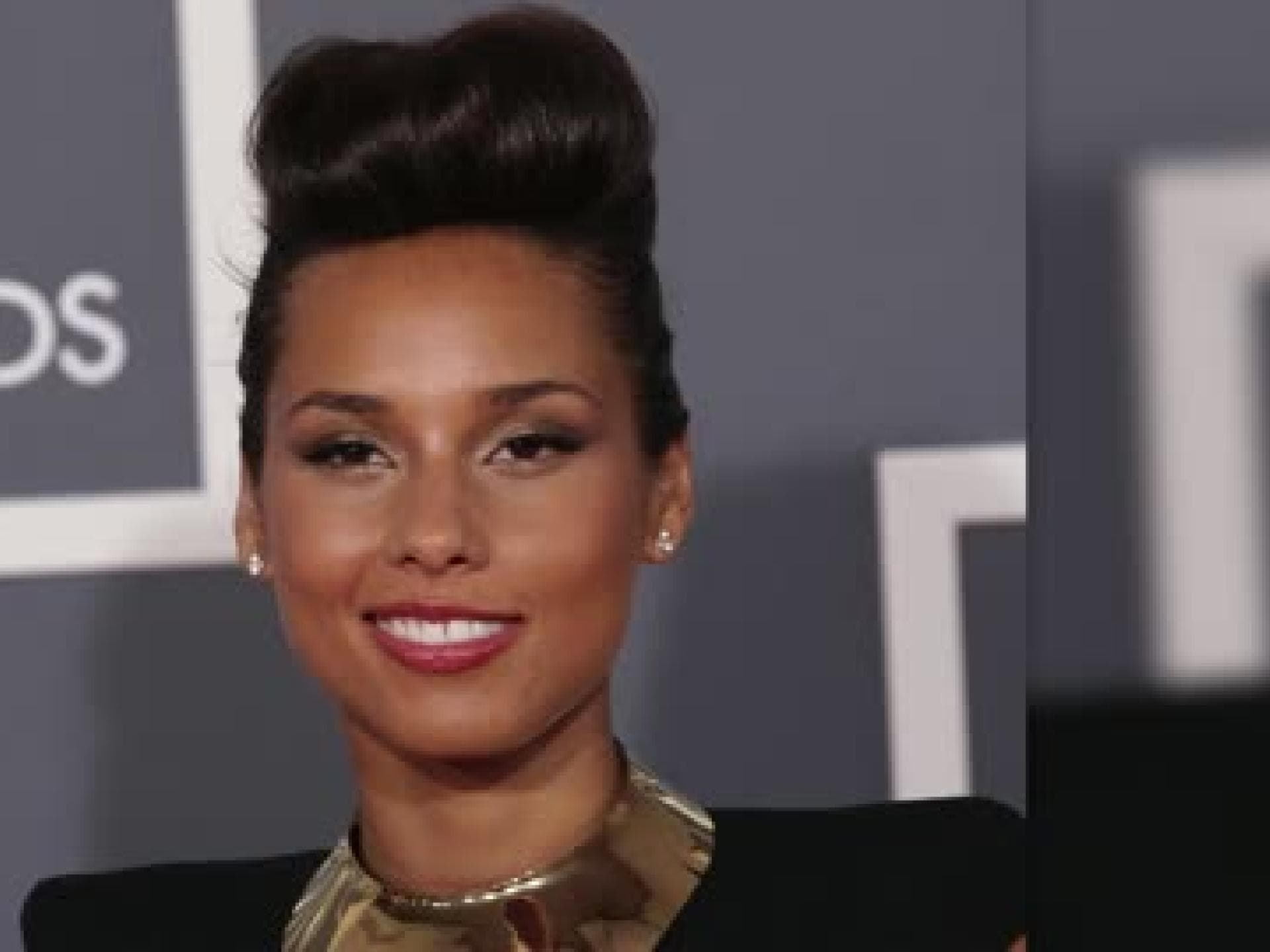 die-highlights-der-grammys-2012-im-video-480x270-1534409.jpg