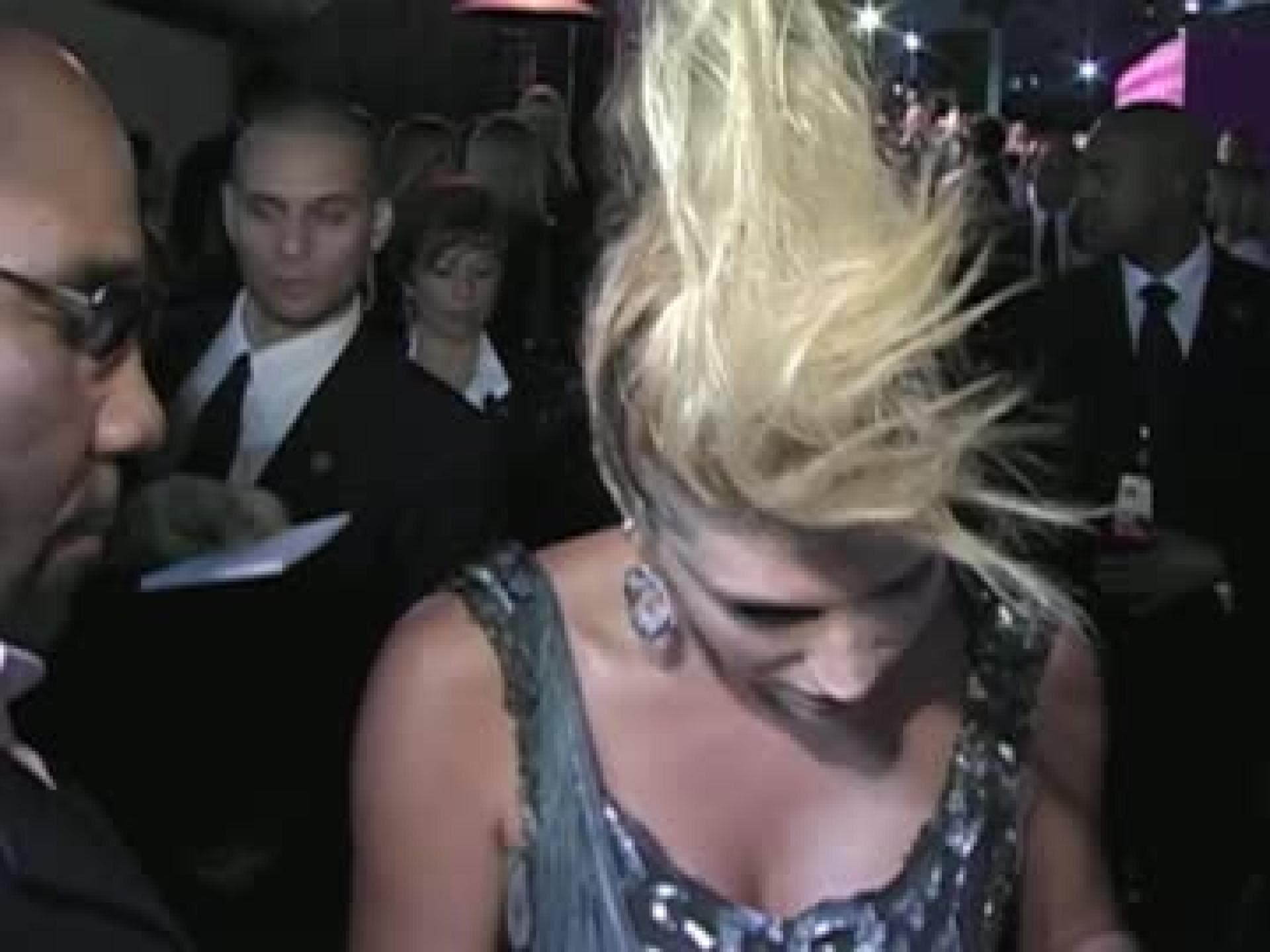 kesha-mit-neuem-look-480x270-1558572.jpg kesha-mit-neuem-look-480x270-1558572.jpg