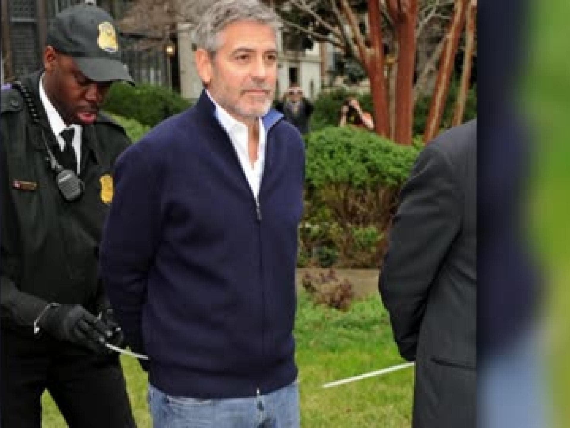 george-clooney-verhaftet-480x270-1568797.jpg