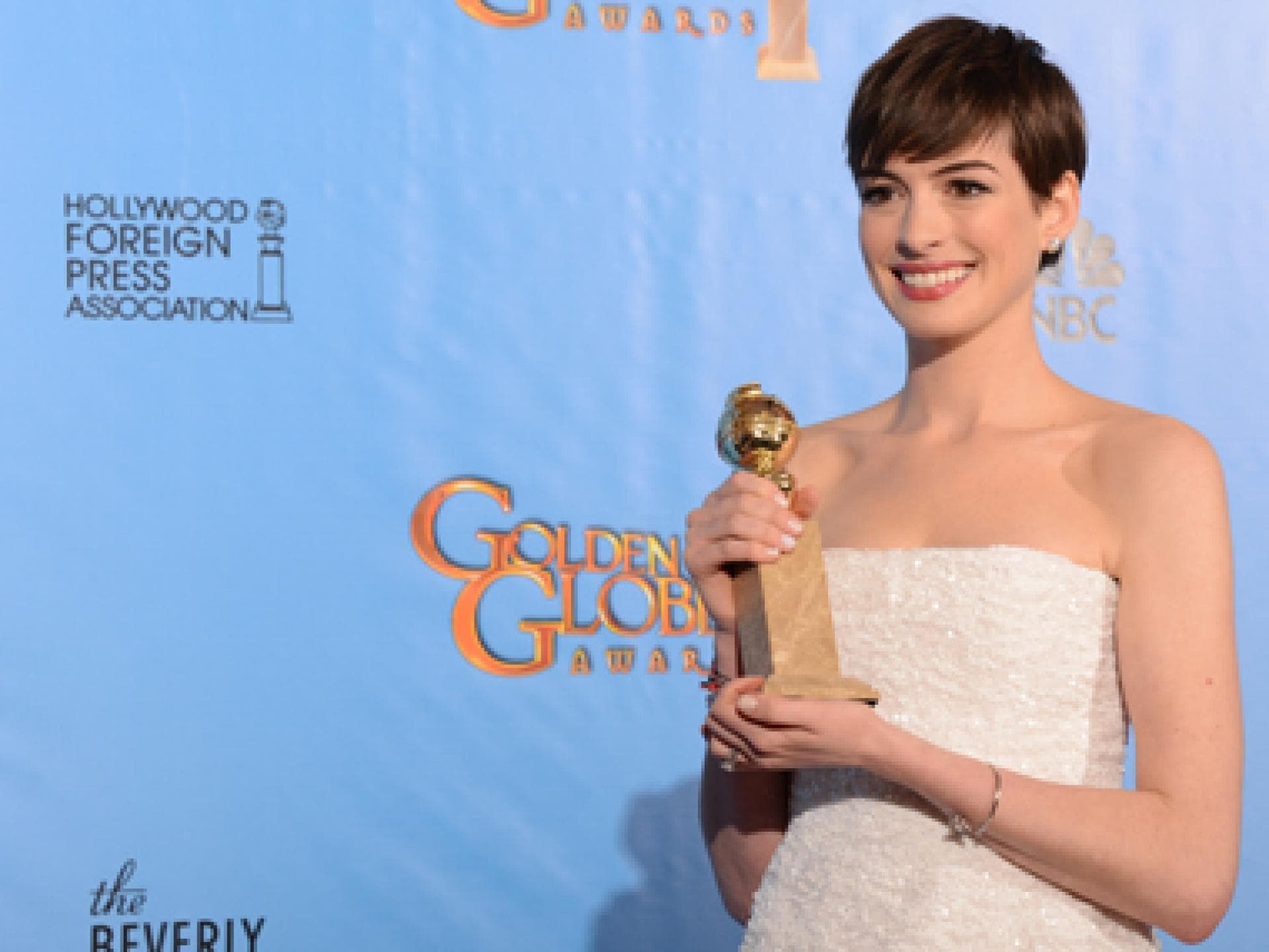annehathaway1-1751526.jpg