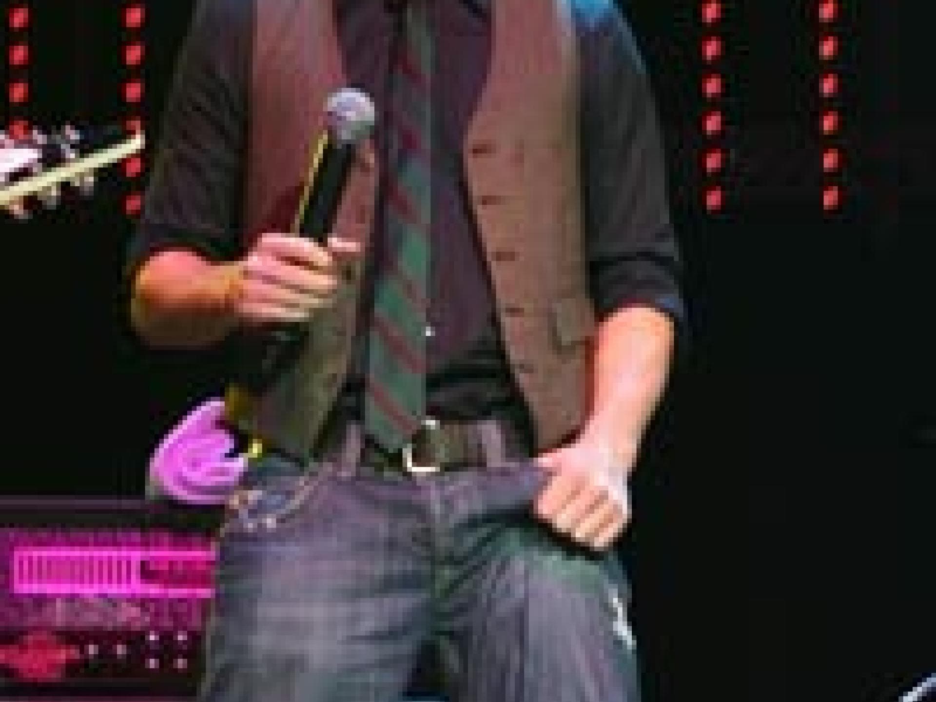 jt-gibt-spontan-konzert-200x252-7459.jpg