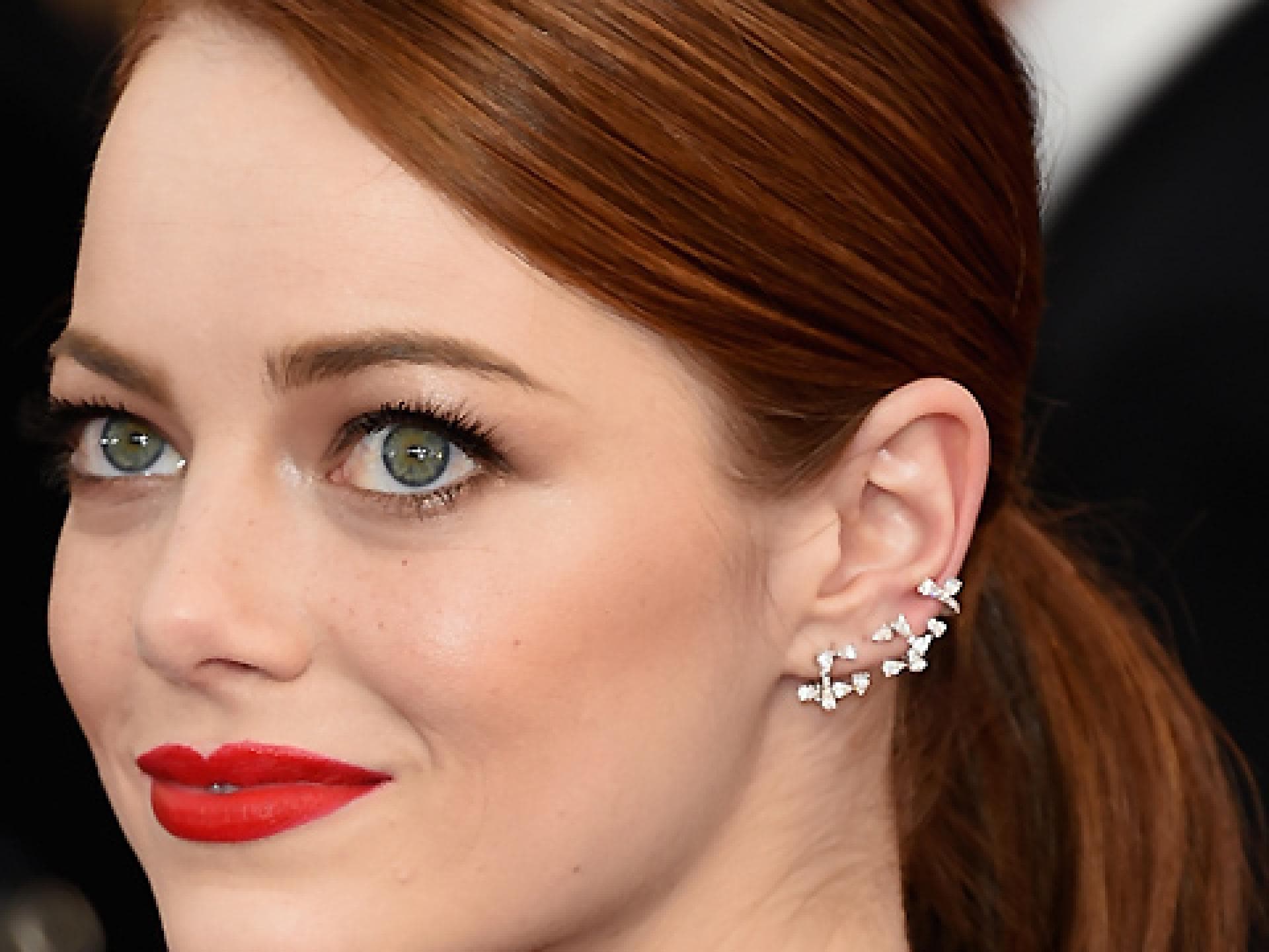 emma-stone-ear-party-480-2021226.jpg emma-stone-ear-party-480-2021226.jpg