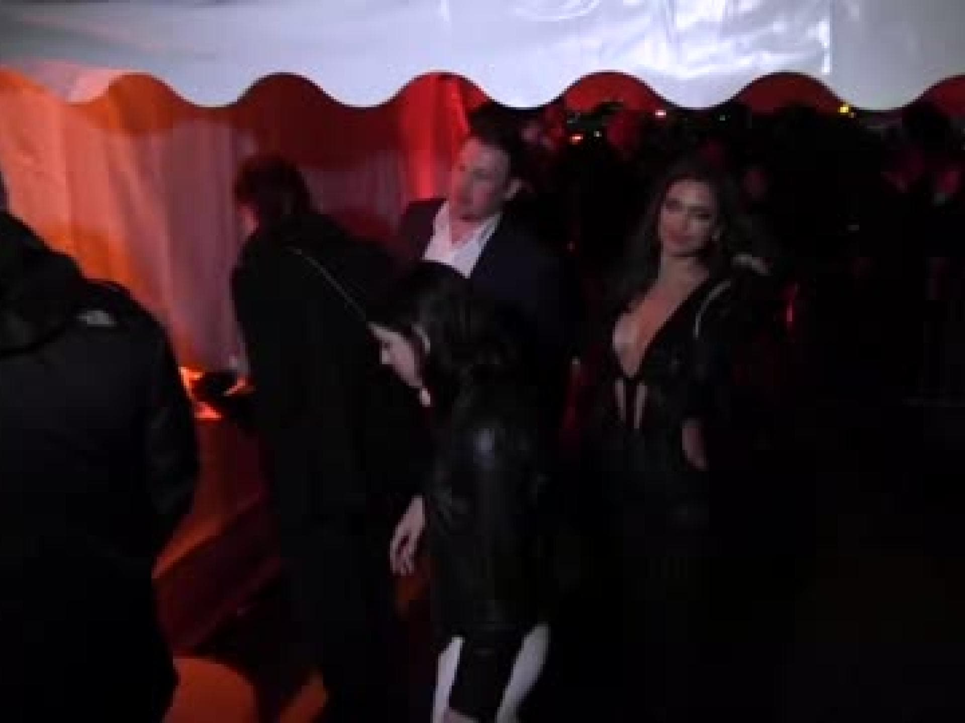 irina-shayk-in-cannes-ohne-bh-video-480x270-1806955.jpg