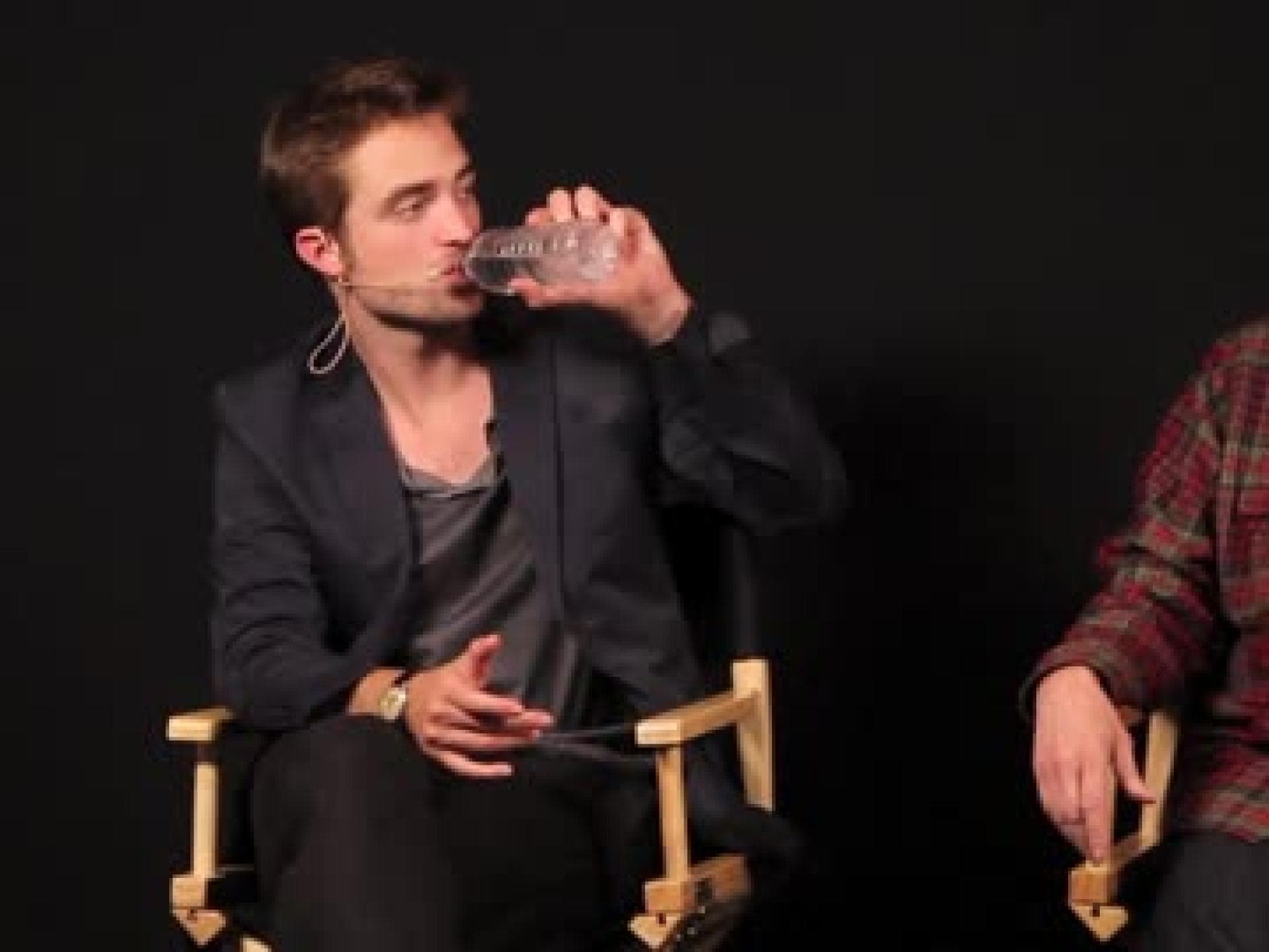 robert-pattinson-fuehlt-sich-einsam-480x270-1848830.jpg
