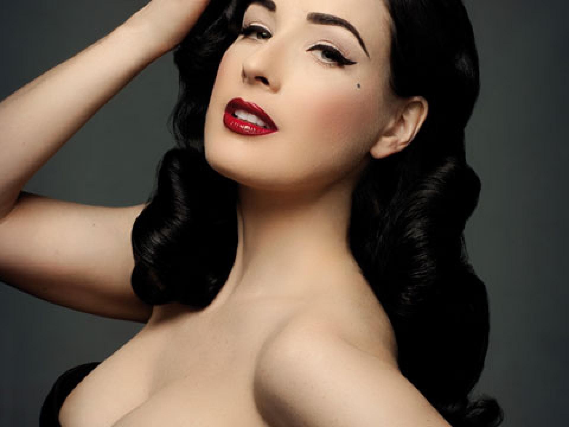 dita-beauty-shot-scott-nath-1606220.jpg