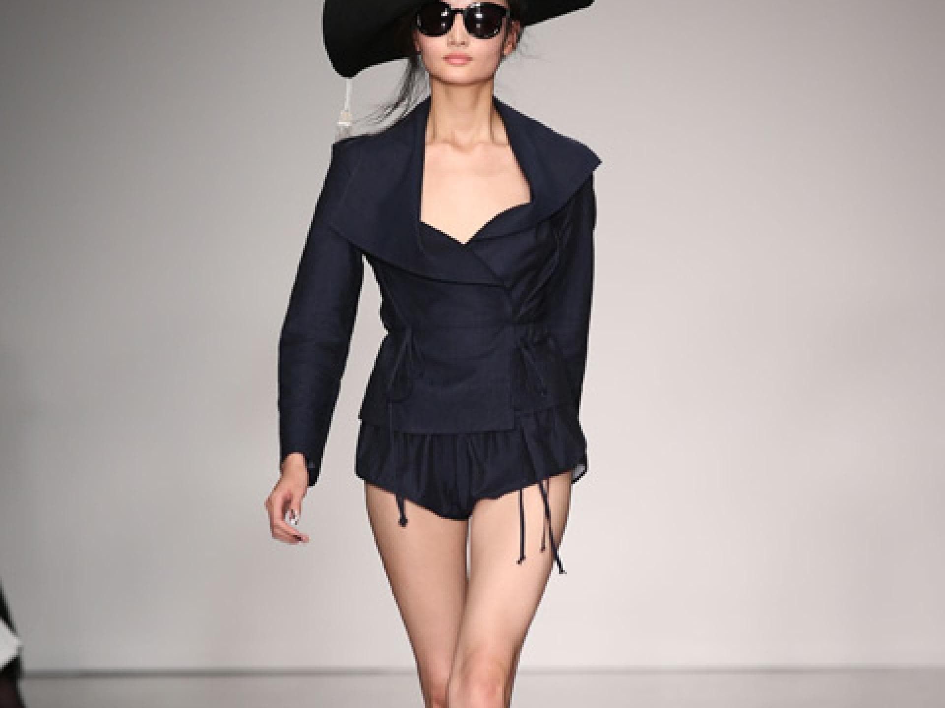 vivienne-westwood-red-label-mondaen-1986216.jpg vivienne-westwood-red-label-mondaen-1986216.jpg
