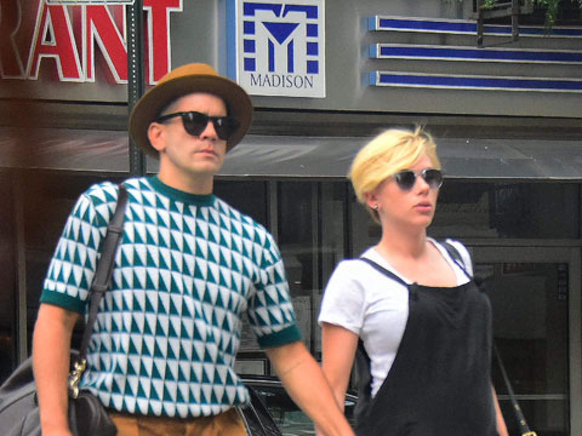 scarlett-johansson-und-ihr-verlobter-480-1974580.jpg