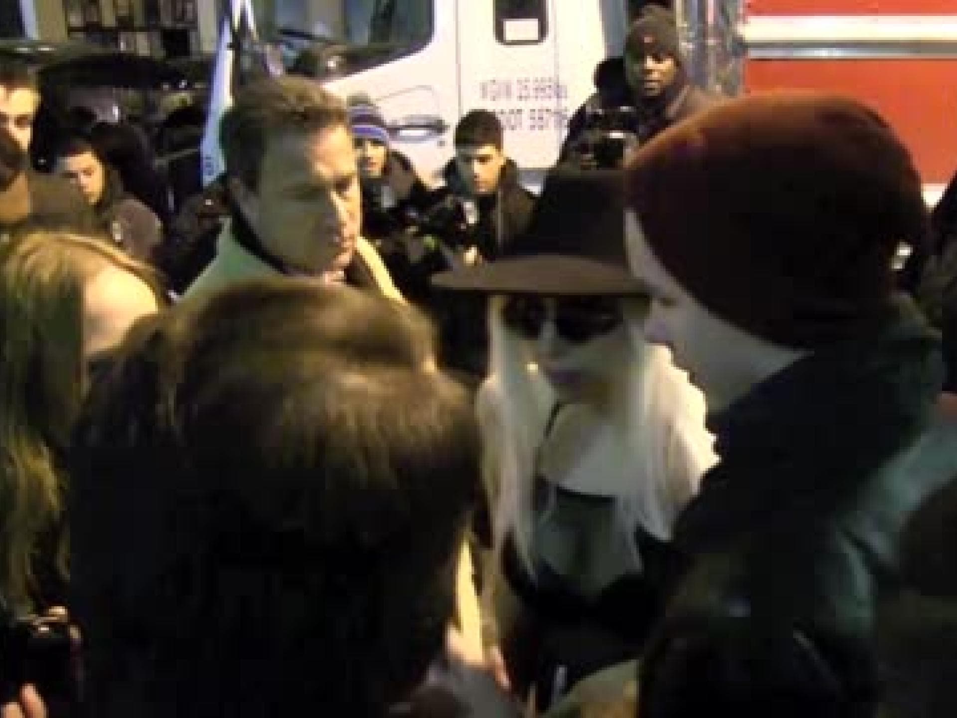 lady-gaga-in-unterwaesche-bei-eisiger-kaelte-480x270-1921320.jpg