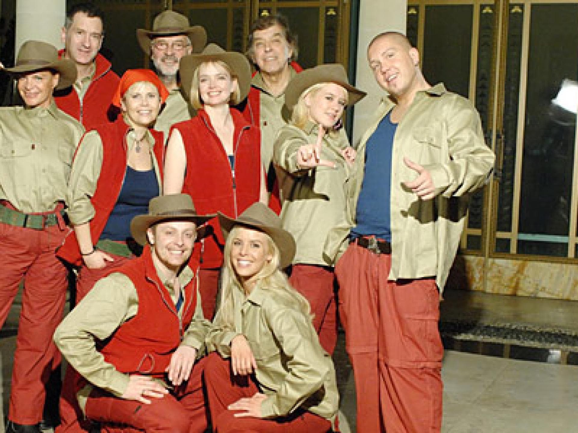 die-teilnehmer-des-dschungelcamps-stehen-fest-520x300-20793.jpg die-teilnehmer-des-dschungelcamps-stehen-fest-520x300-20793.jpg