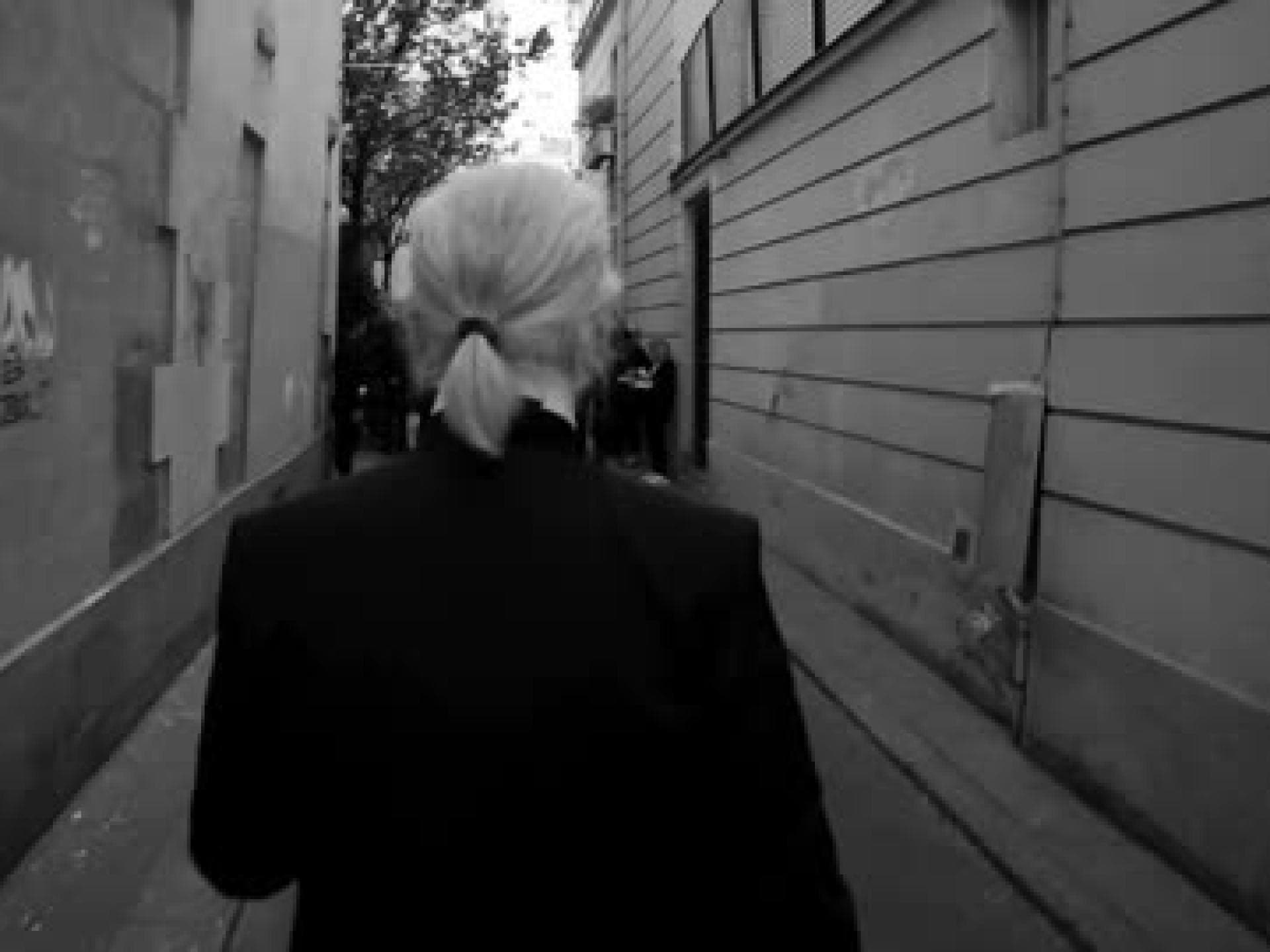 karl-lagerfeld-zeitung-480x270-1987271.jpg