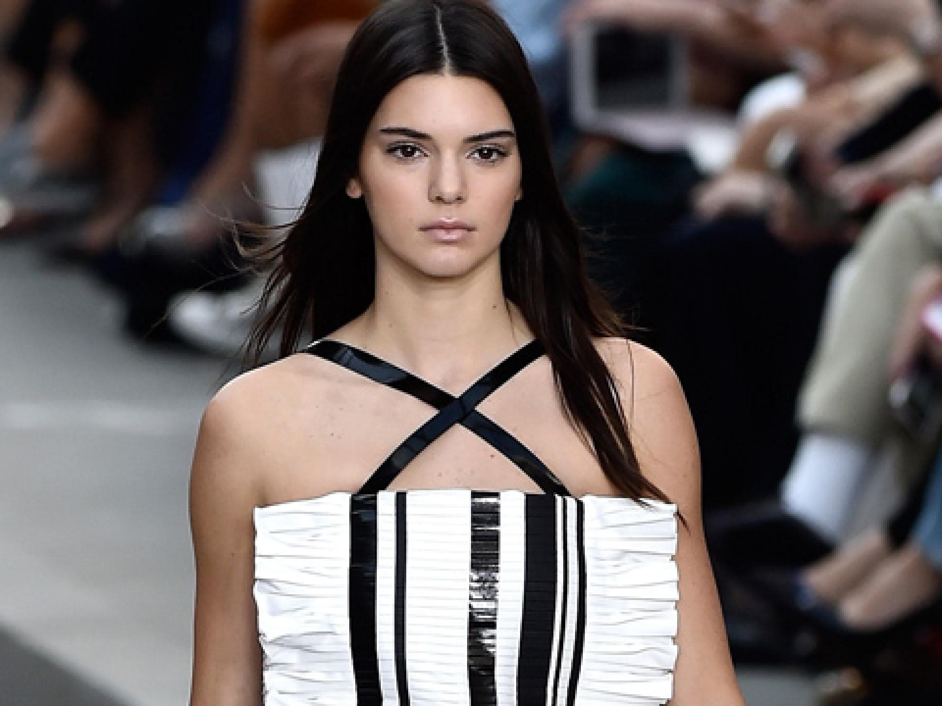 kendall-jenner-chanel-2002327.jpg