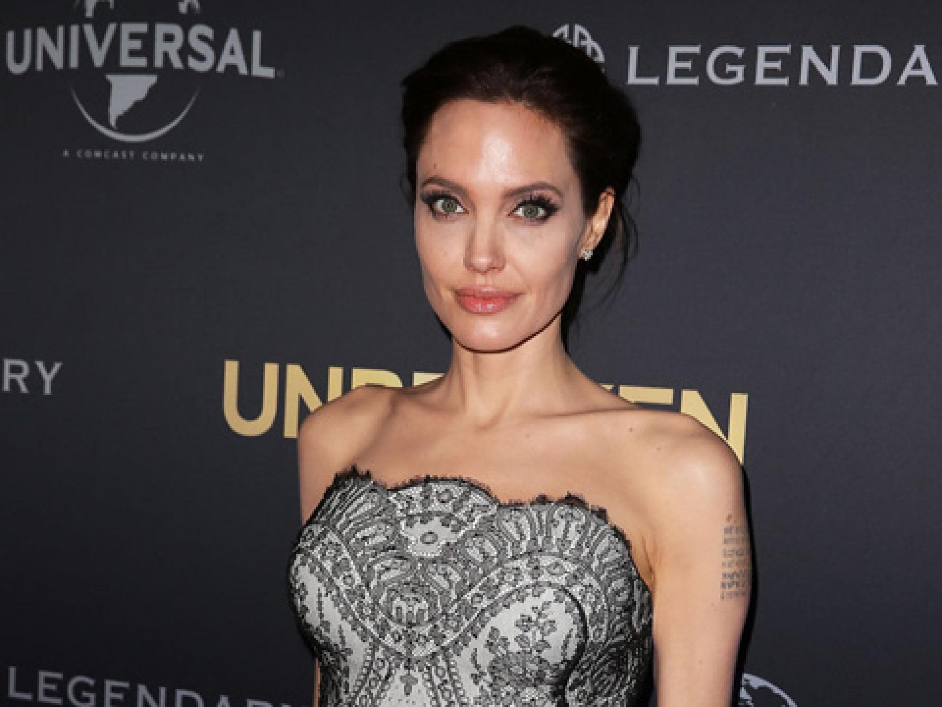 angelina-jolie-unbroken-480x360-2003326.jpg angelina-jolie-unbroken-480x360-2003326.jpg