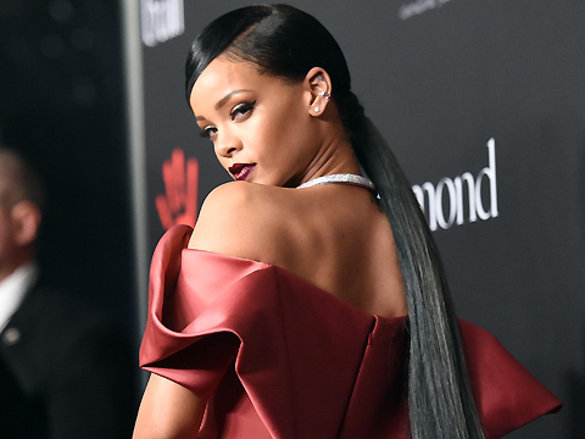 rihanna-diamond-ball-480-2010569.jpg rihanna-diamond-ball-480-2010569.jpg