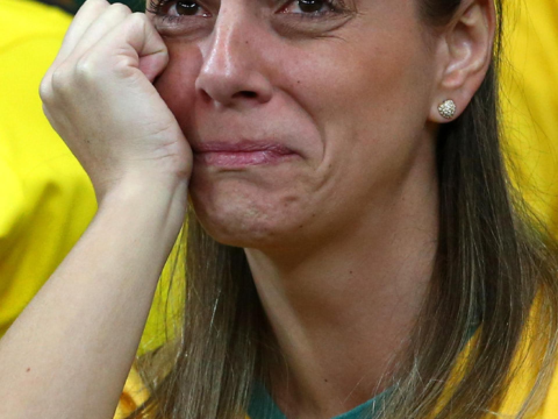 brasilien-fan-weint-1967917.jpg