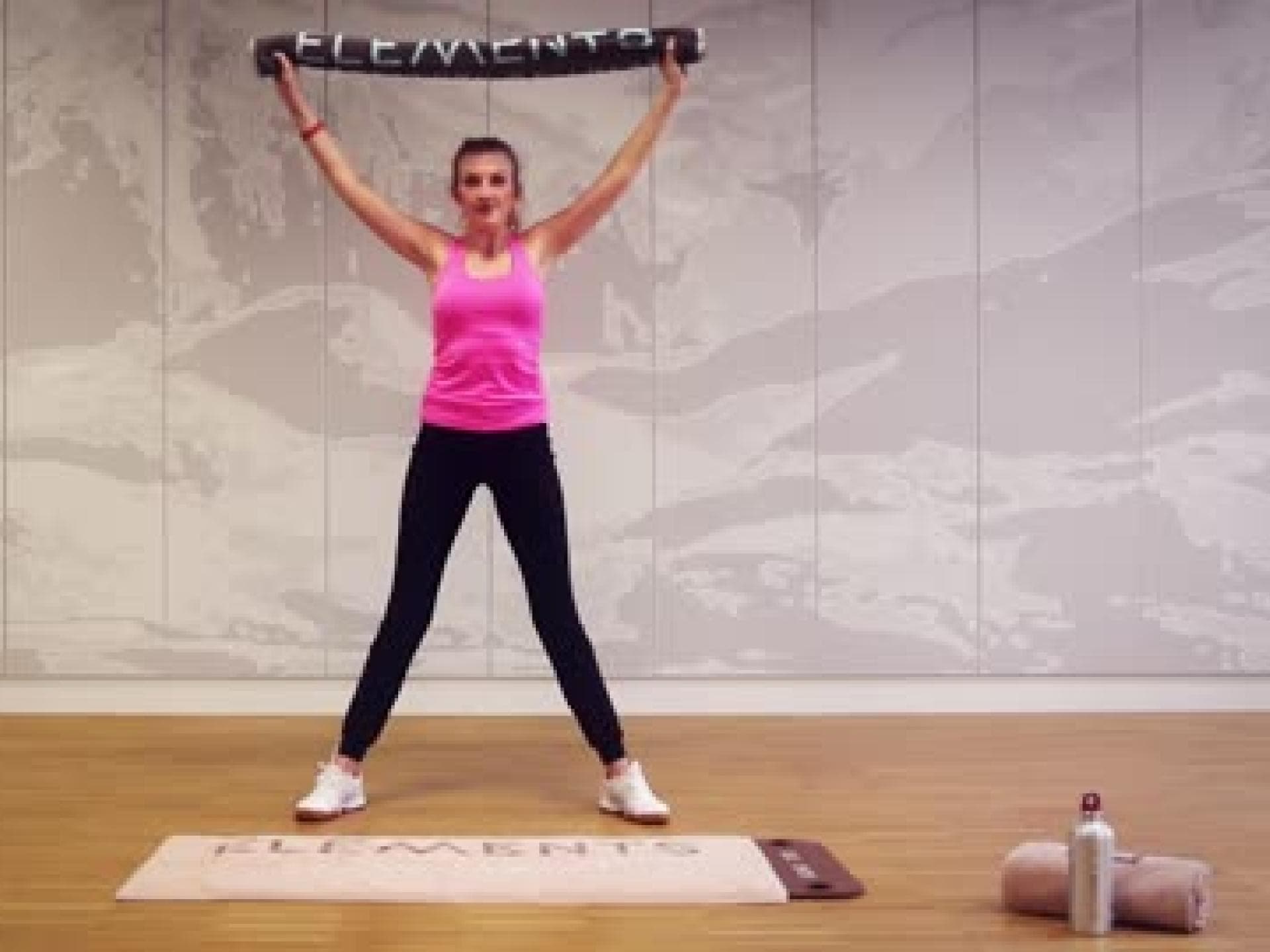 mini-workout-zirkel-1-sumo-kniebeuge-480x270-2043048.jpg