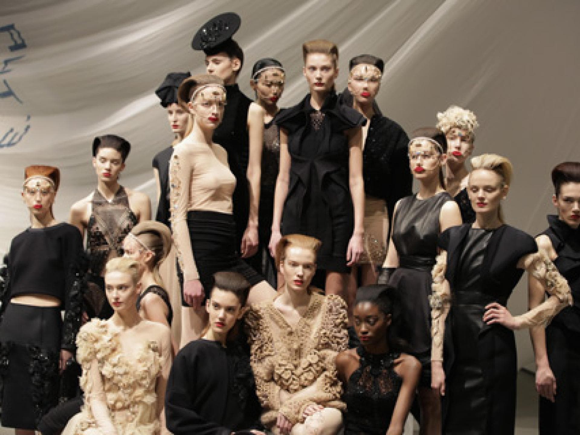 mercedes-benz-fashion-week-berlin-schauenplan-fruehjahr-sommer-2015-480x320-bild-5-1964279.jpg mercedes-benz-fashion-week-berlin-schauenplan-fruehjahr-sommer-2015-480x320-bild-5-1964279.jpg
