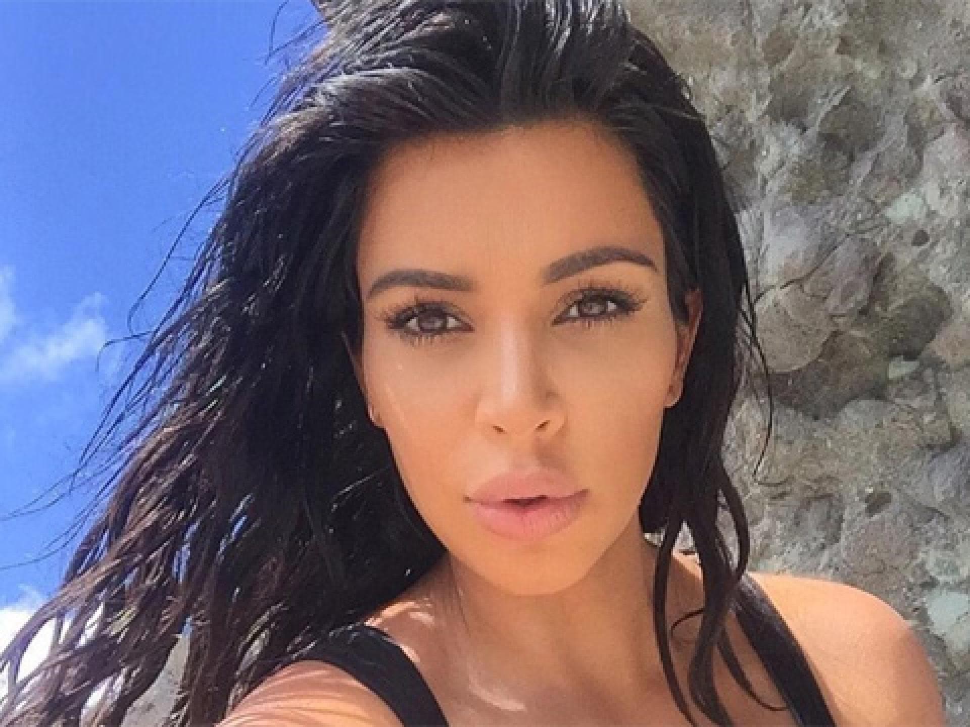 pregnancy-lips-kim-kardashian-2080403.jpg