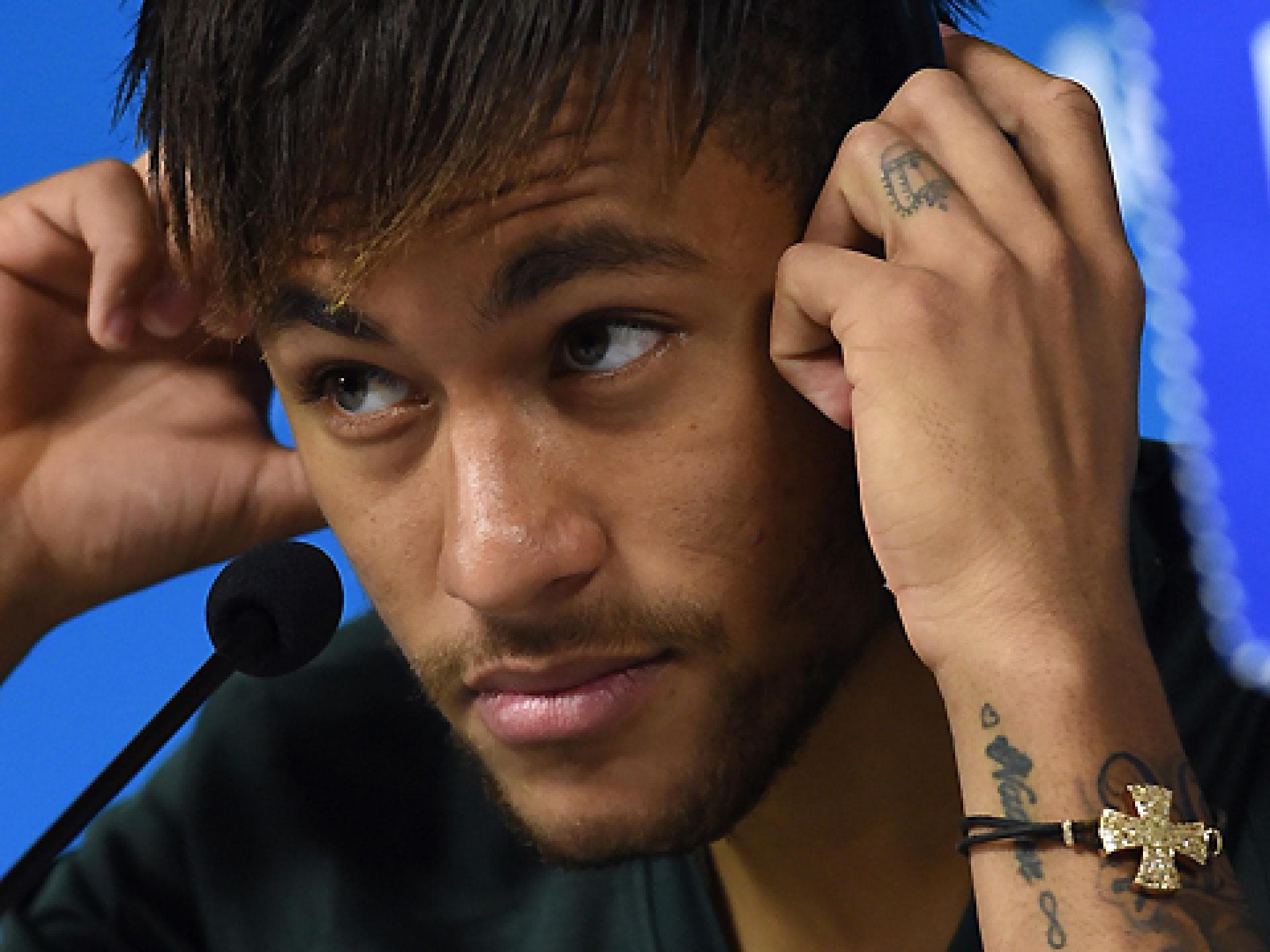 neymar-finger-tattoo-1962017.jpg neymar-finger-tattoo-1962017.jpg