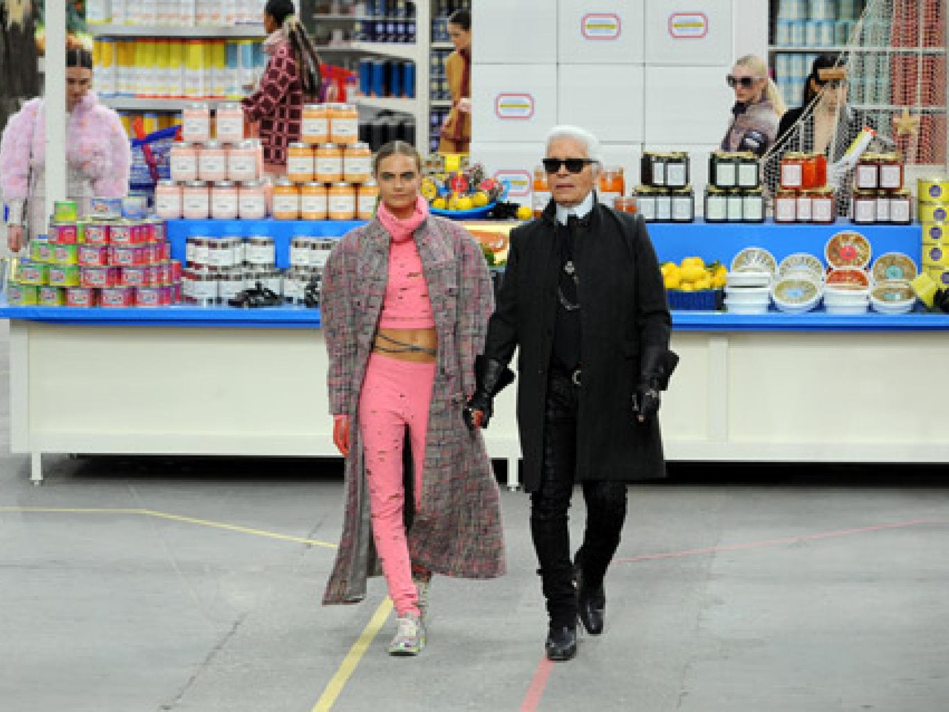 chanel-zeigt-im-supermarkt-480x319-bild-2-1925674.jpg chanel-zeigt-im-supermarkt-480x319-bild-2-1925674.jpg