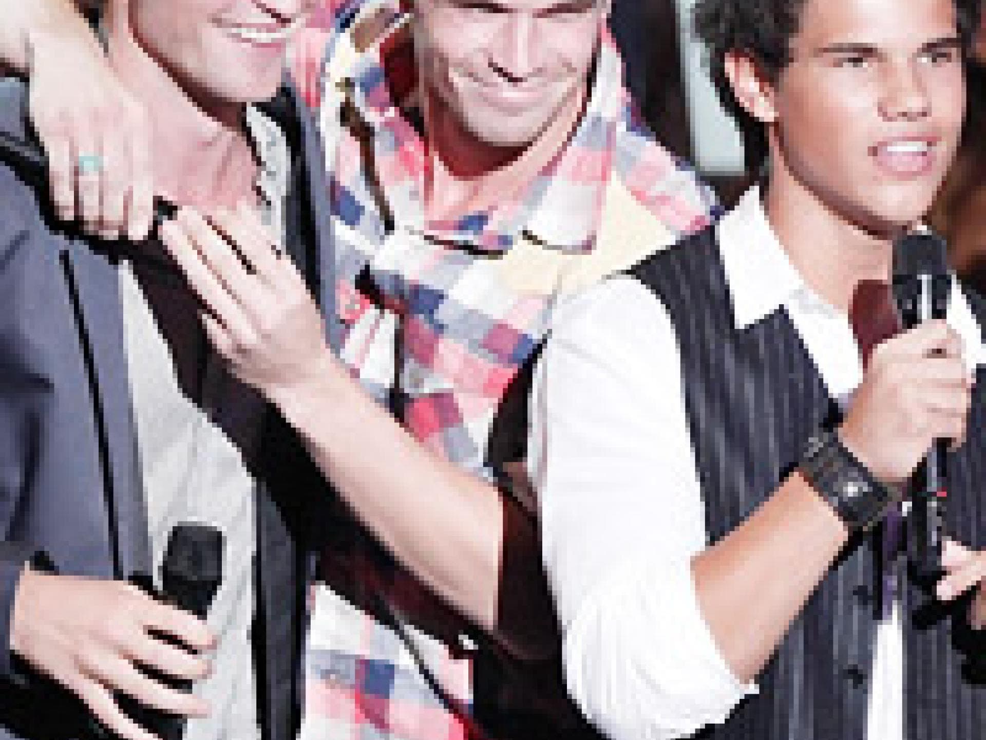 robert-pattinson-cam-gigandet-und-taylor-lautner-bild-getty-images-200x300-298068.jpg