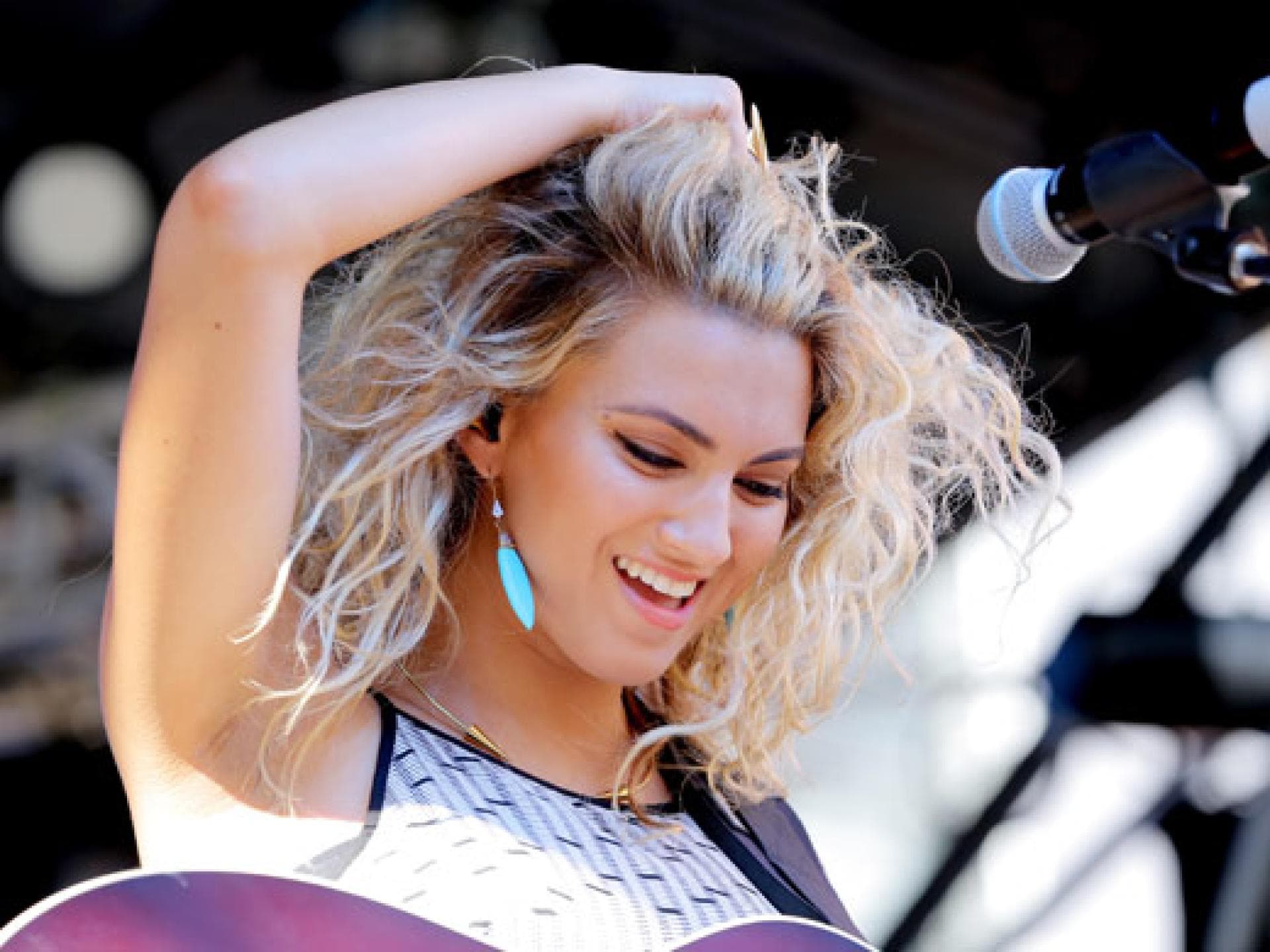 tori-kelly-2080266.jpg tori-kelly-2080266.jpg