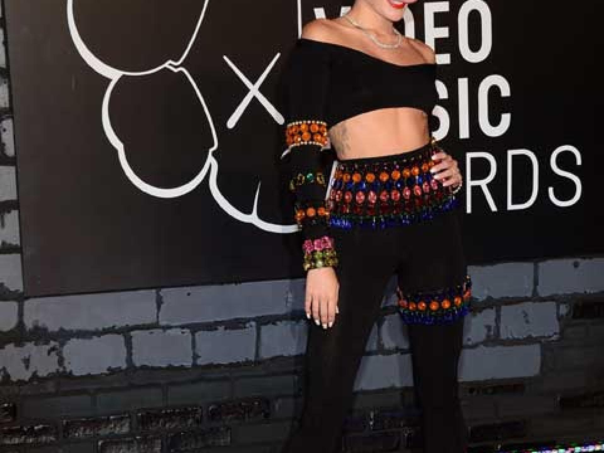 miley-vintage-dolce-1848115.jpg