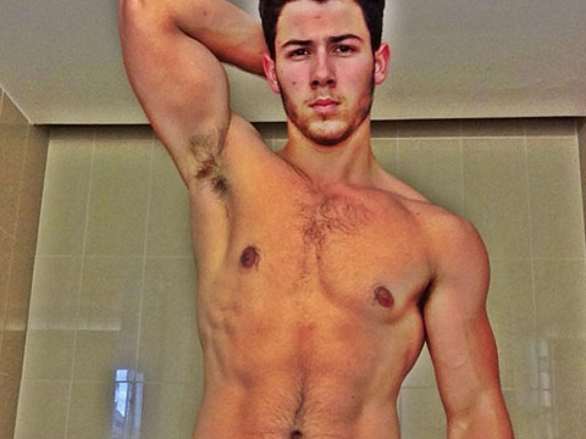 nick-jonas-selfie-instagram-1838014.jpg nick-jonas-selfie-instagram-1838014.jpg