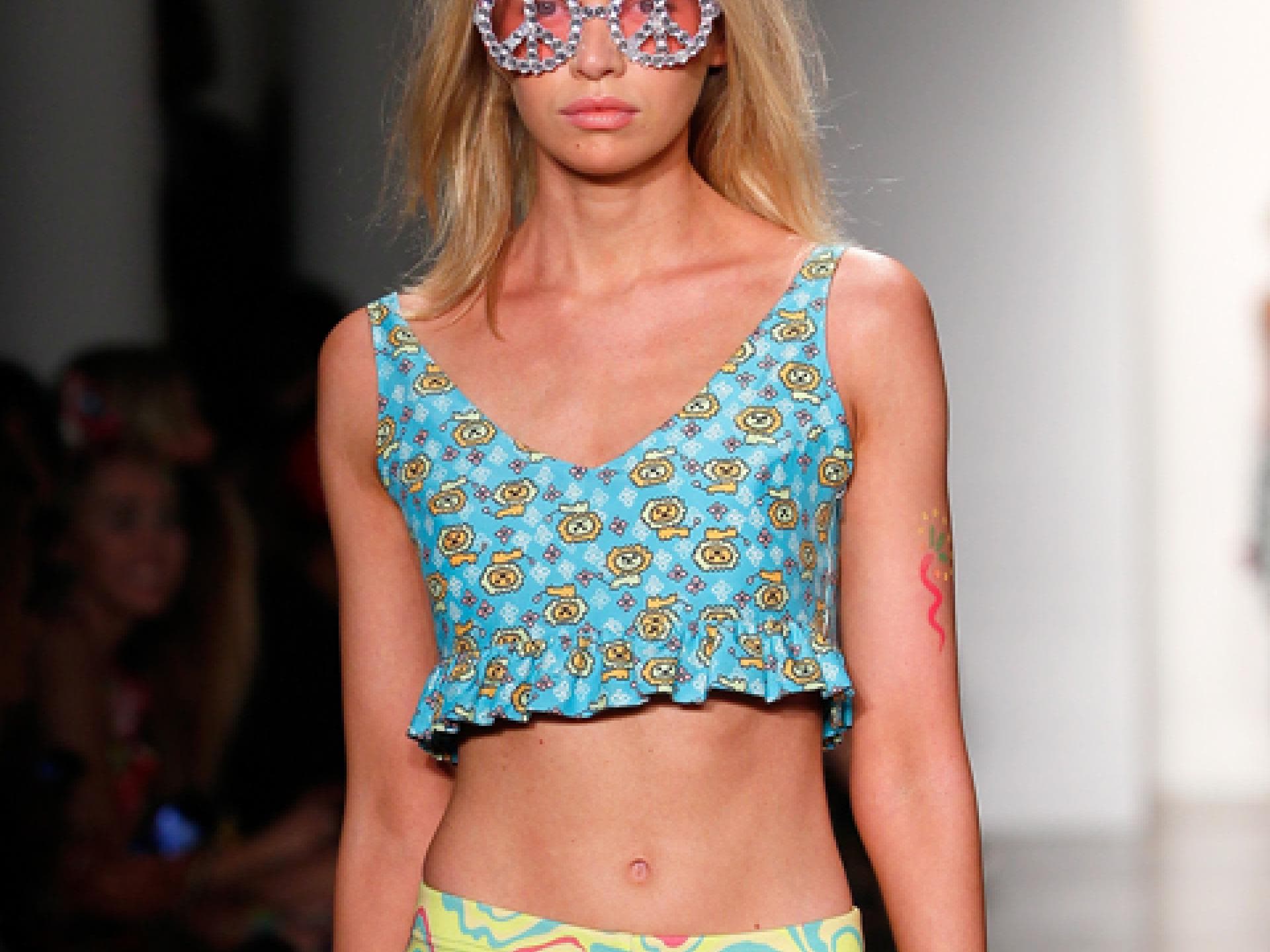 stella-maxwell-jeremy-scott-2060373.jpg
