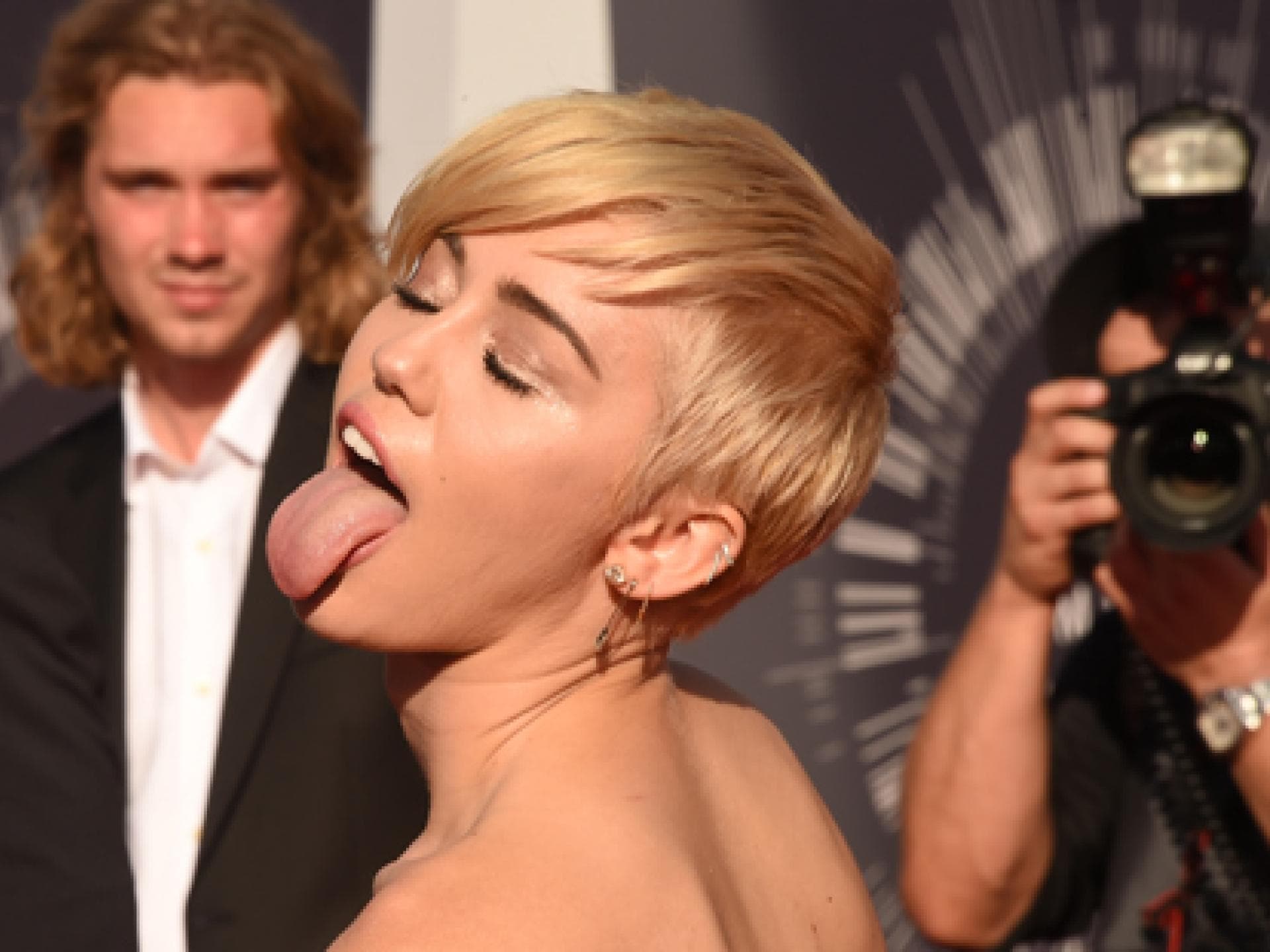 miley-cyrus-jesse-helt-2068349.jpg miley-cyrus-jesse-helt-2068349.jpg