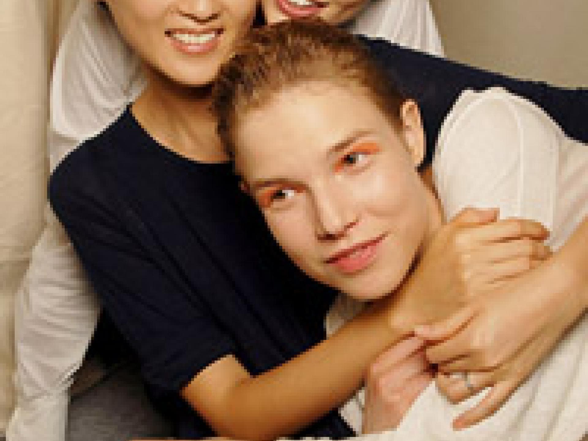 models-kuscheln-backstage-gern-bild-bst-photos-200x275-98398.jpg