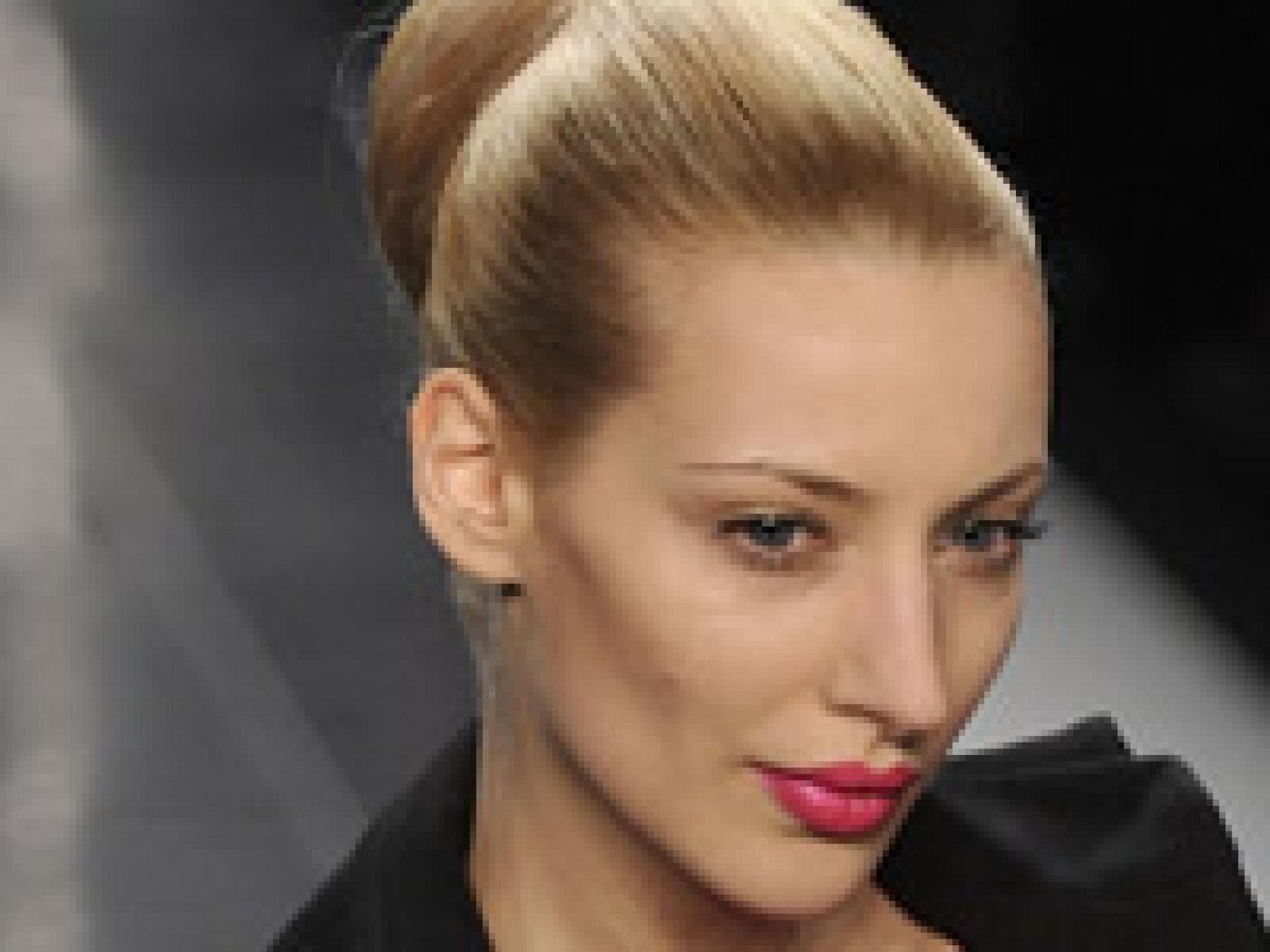 frisuren-zum-nachstylen-direkt-von-der-fashion-week-200x200-bild-3-1100551.jpg frisuren-zum-nachstylen-direkt-von-der-fashion-week-200x200-bild-3-1100551.jpg
