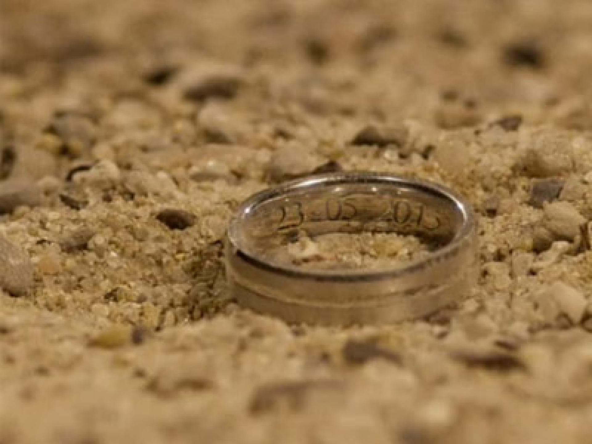 esc-ring-2053165.jpg esc-ring-2053165.jpg