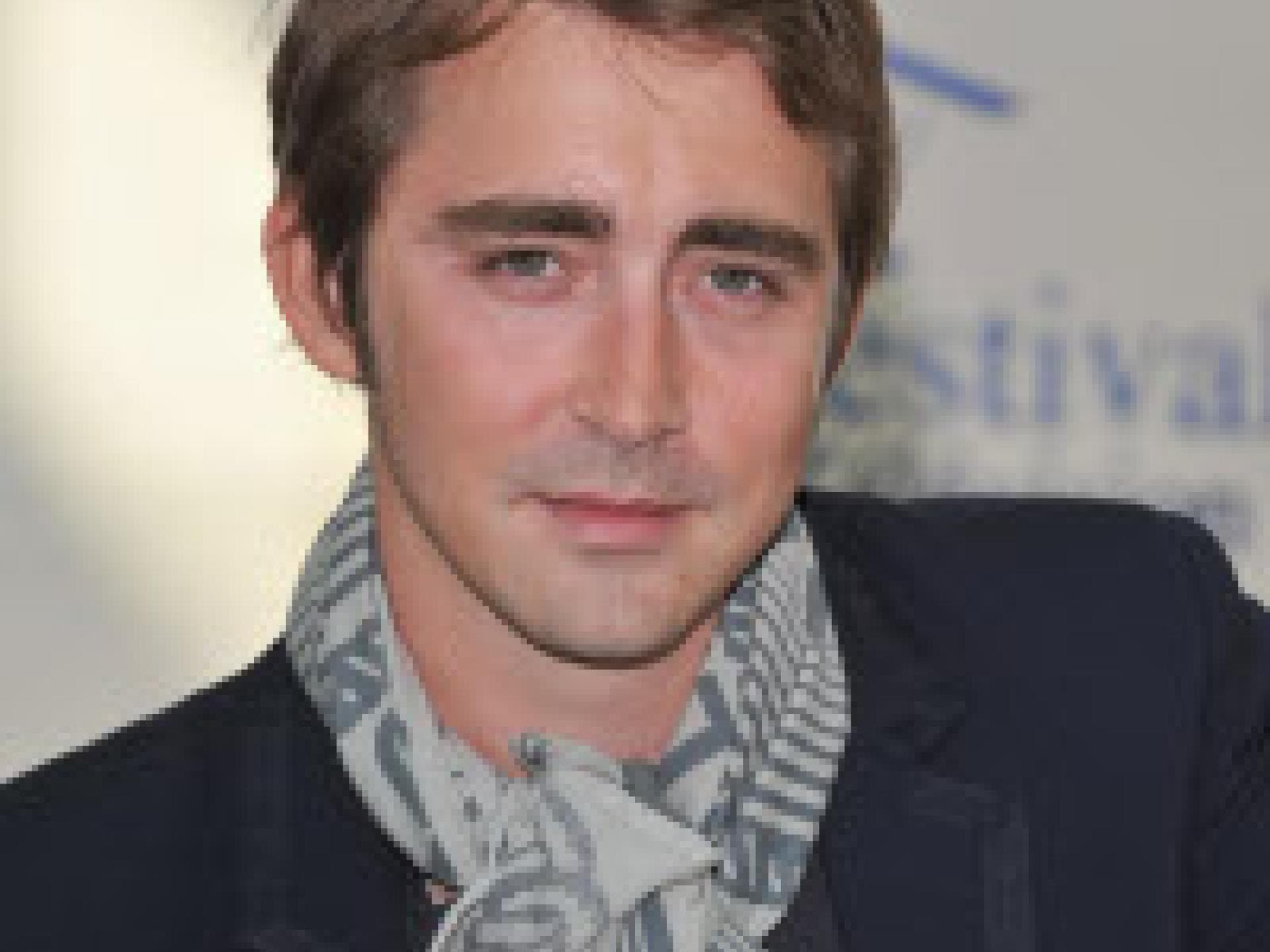 unser-held-aus-pushing-daisies-sexy-bild-getty-images-200x300-11654.jpg unser-held-aus-pushing-daisies-sexy-bild-getty-images-200x300-11654.jpg