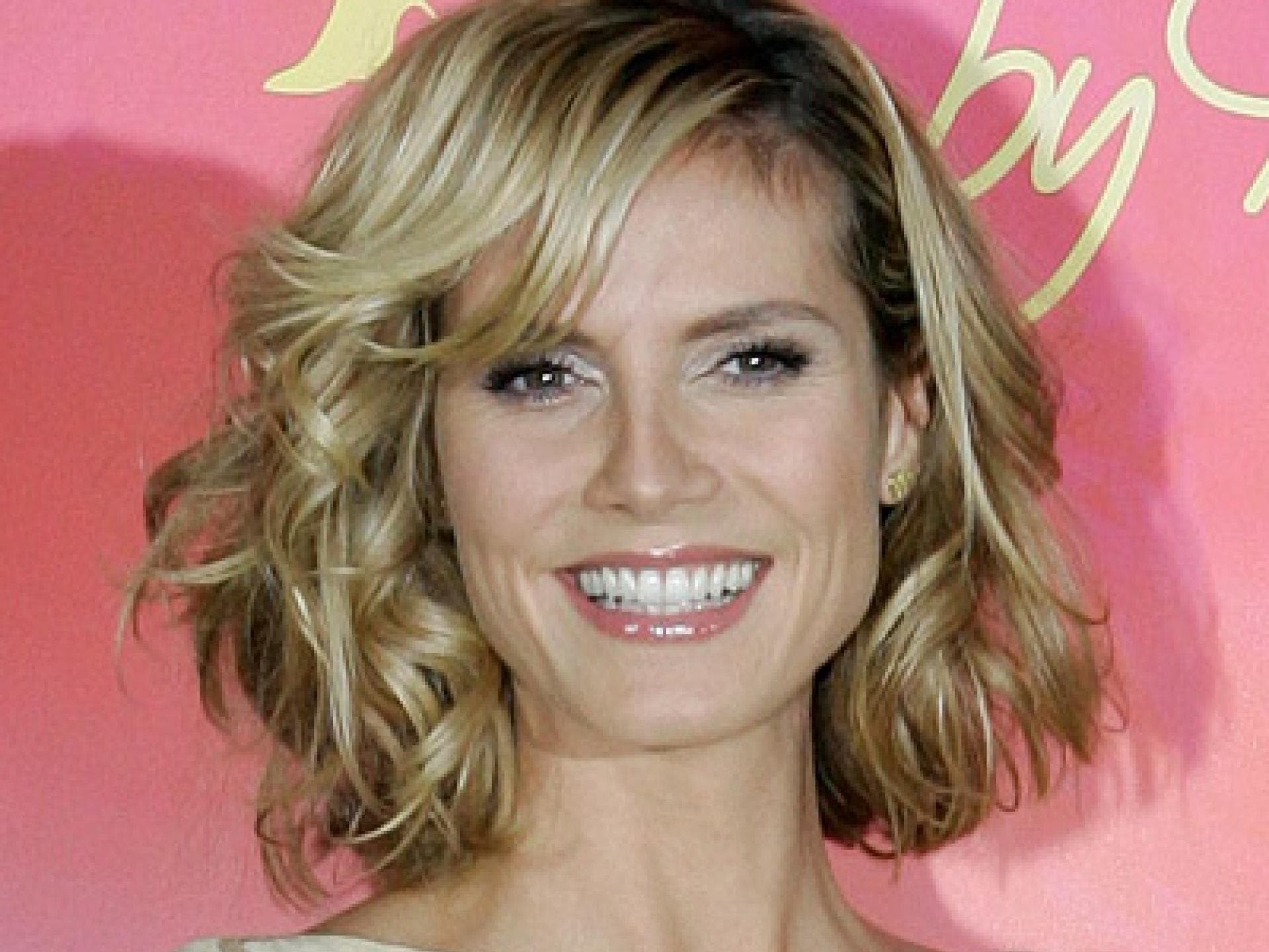 Heidi Klum trägt den Bob mit Locken