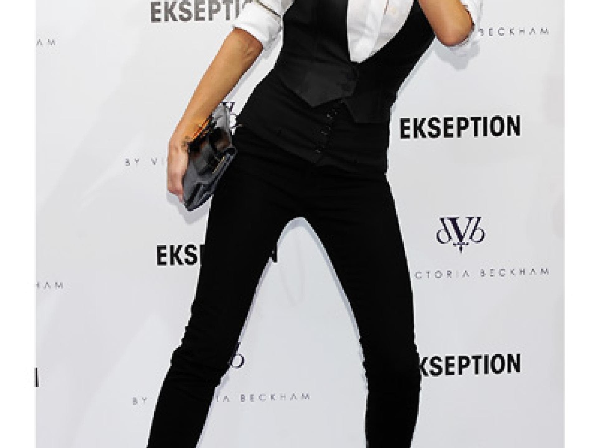 Victoria Beckham in Pose