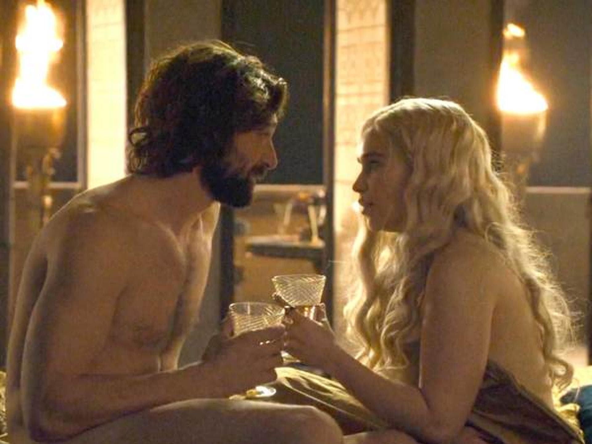 Sieht man Daario Naharis wenigstens im Staffelfinale mal nackt von vorne?
